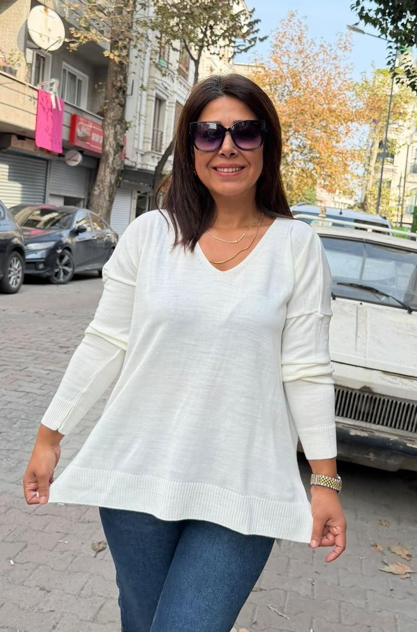 V Yaka Triko Beyaz  (38-44 uymlu)