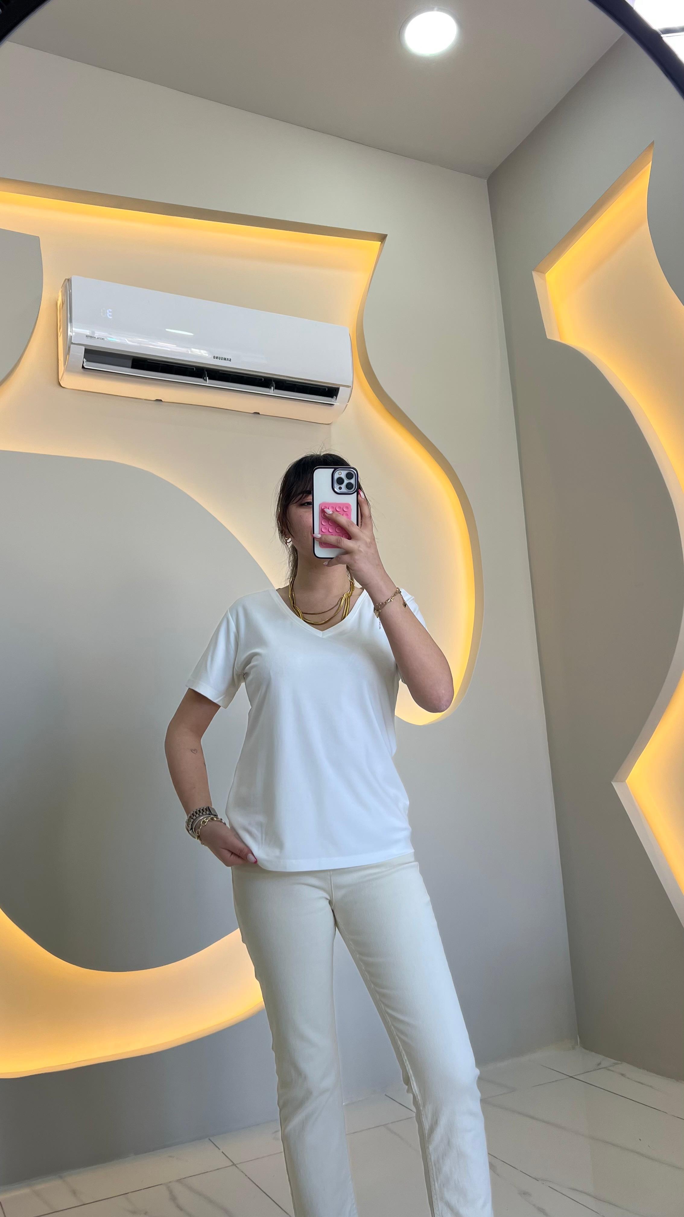 Beyaz Modal V Yaka Basic