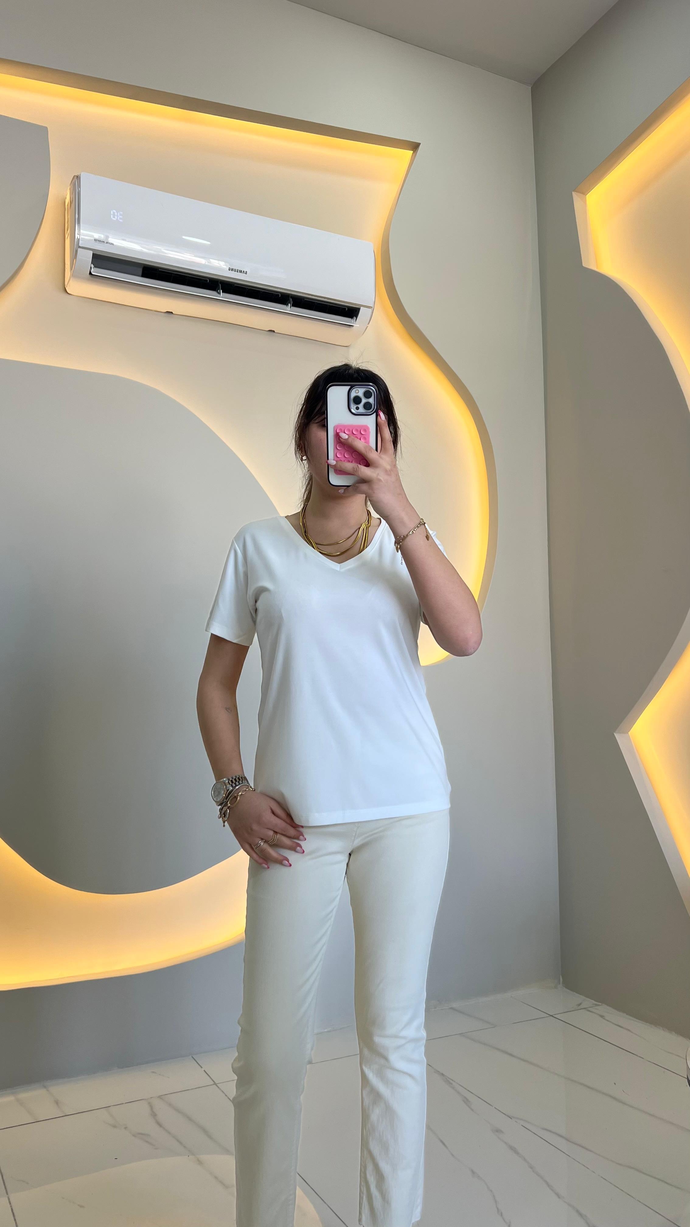 Beyaz Modal V Yaka Basic