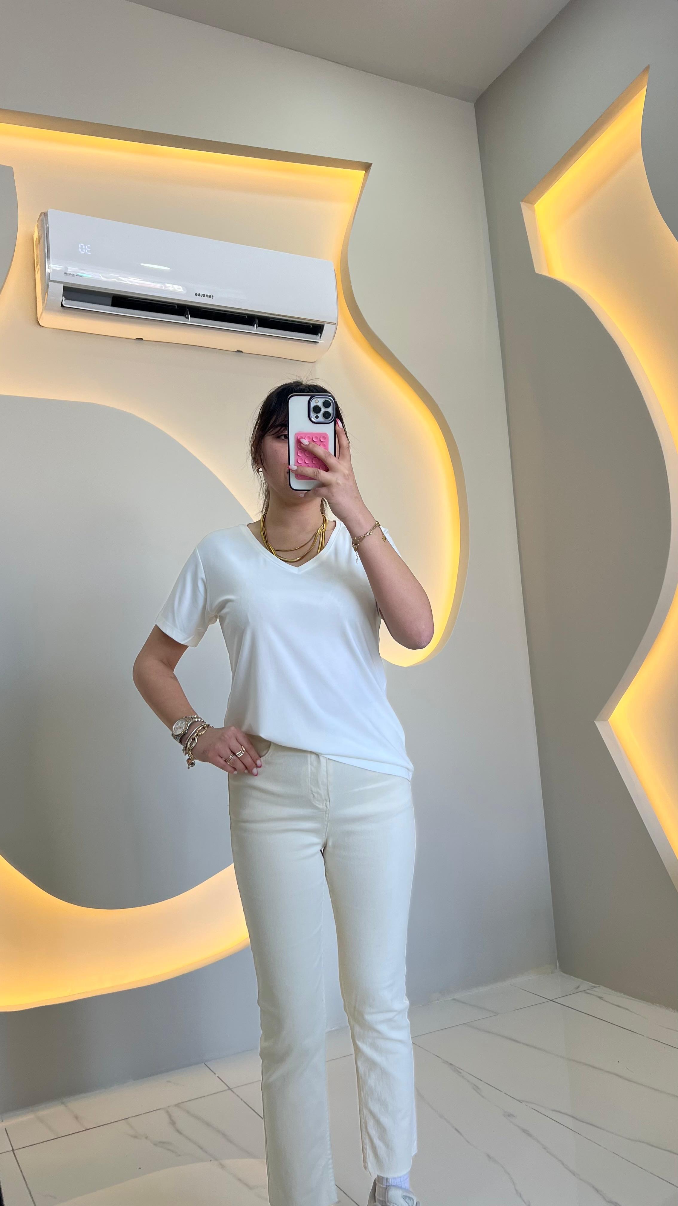 Beyaz Modal V Yaka Basic