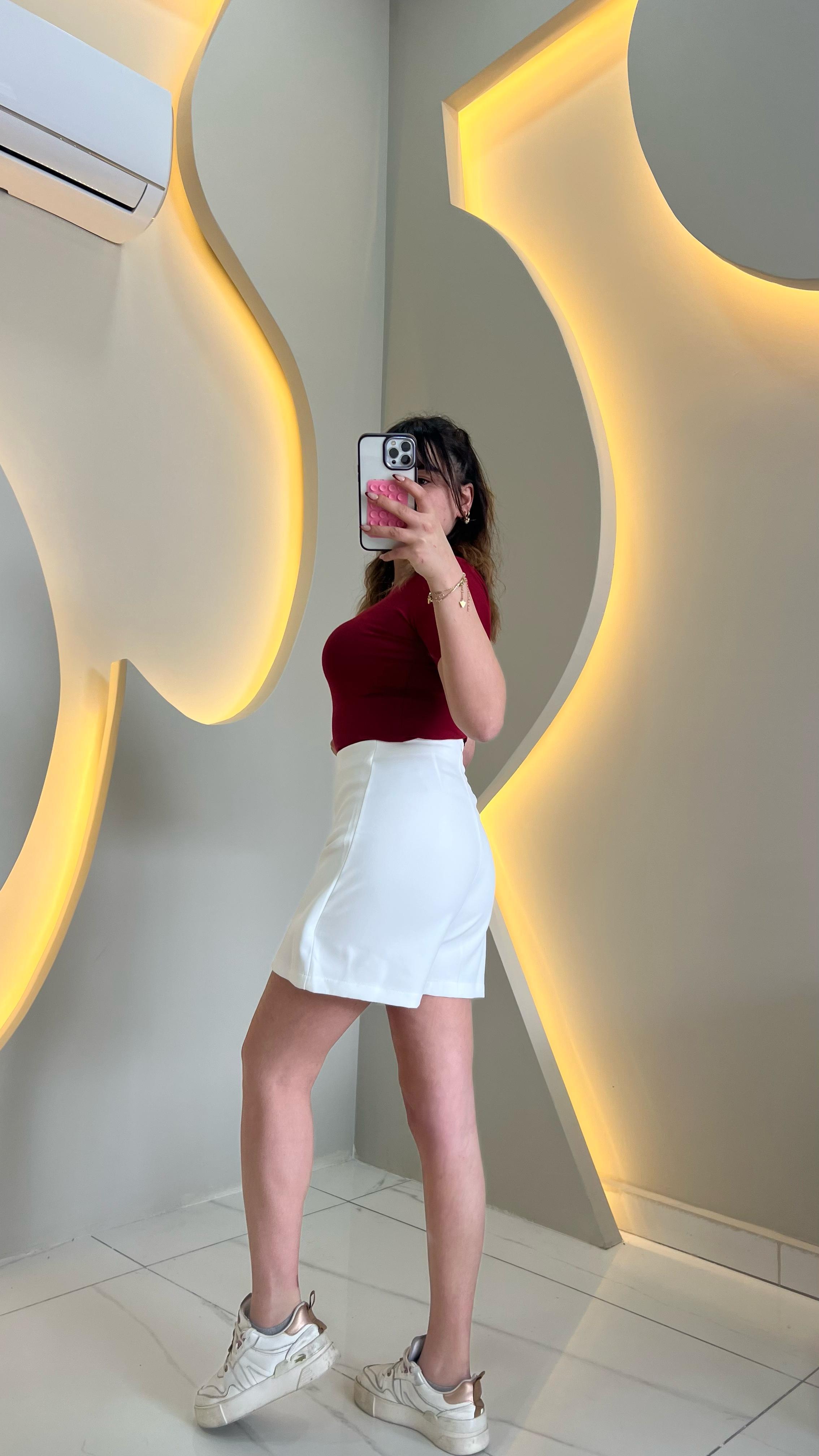 Beyaz şort etek