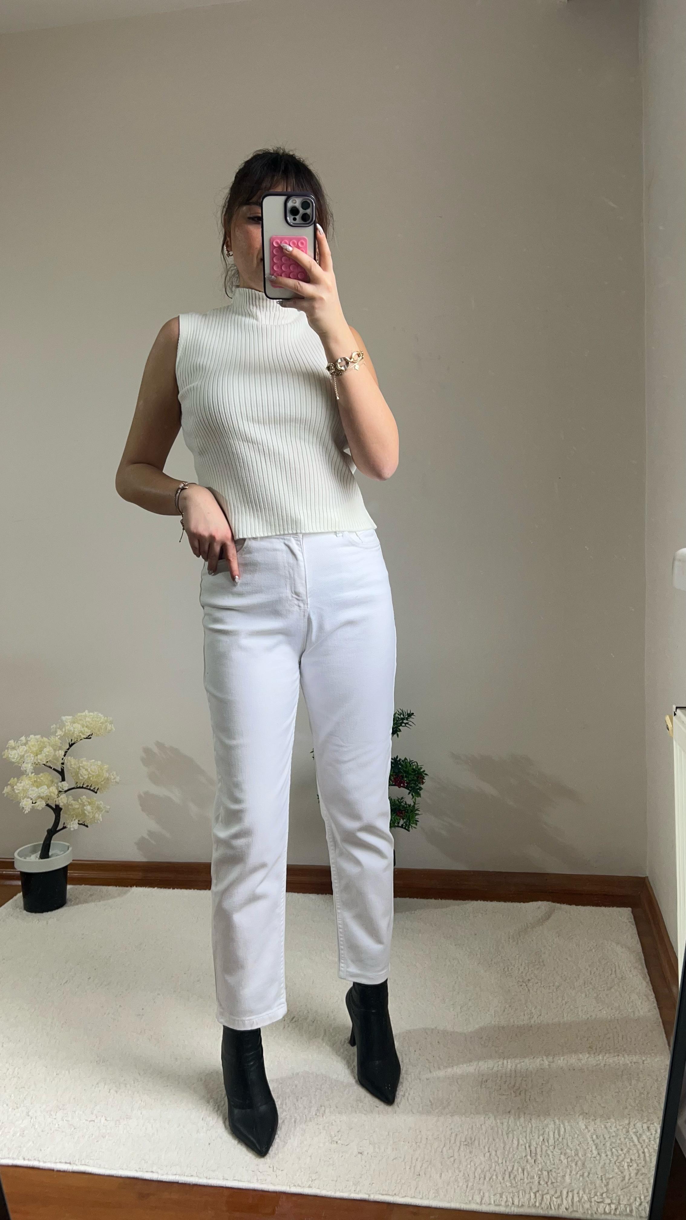 Beyaz Yüksel Bel Mom Jean
