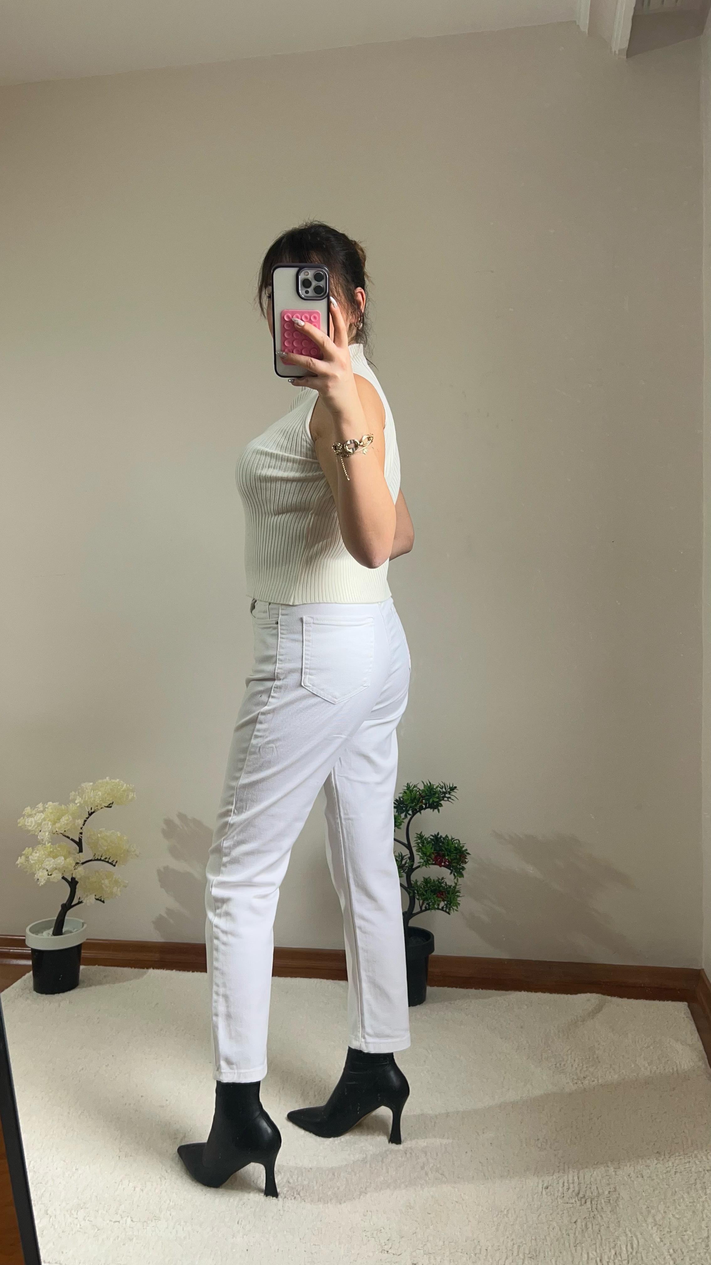 Beyaz Yüksel Bel Mom Jean