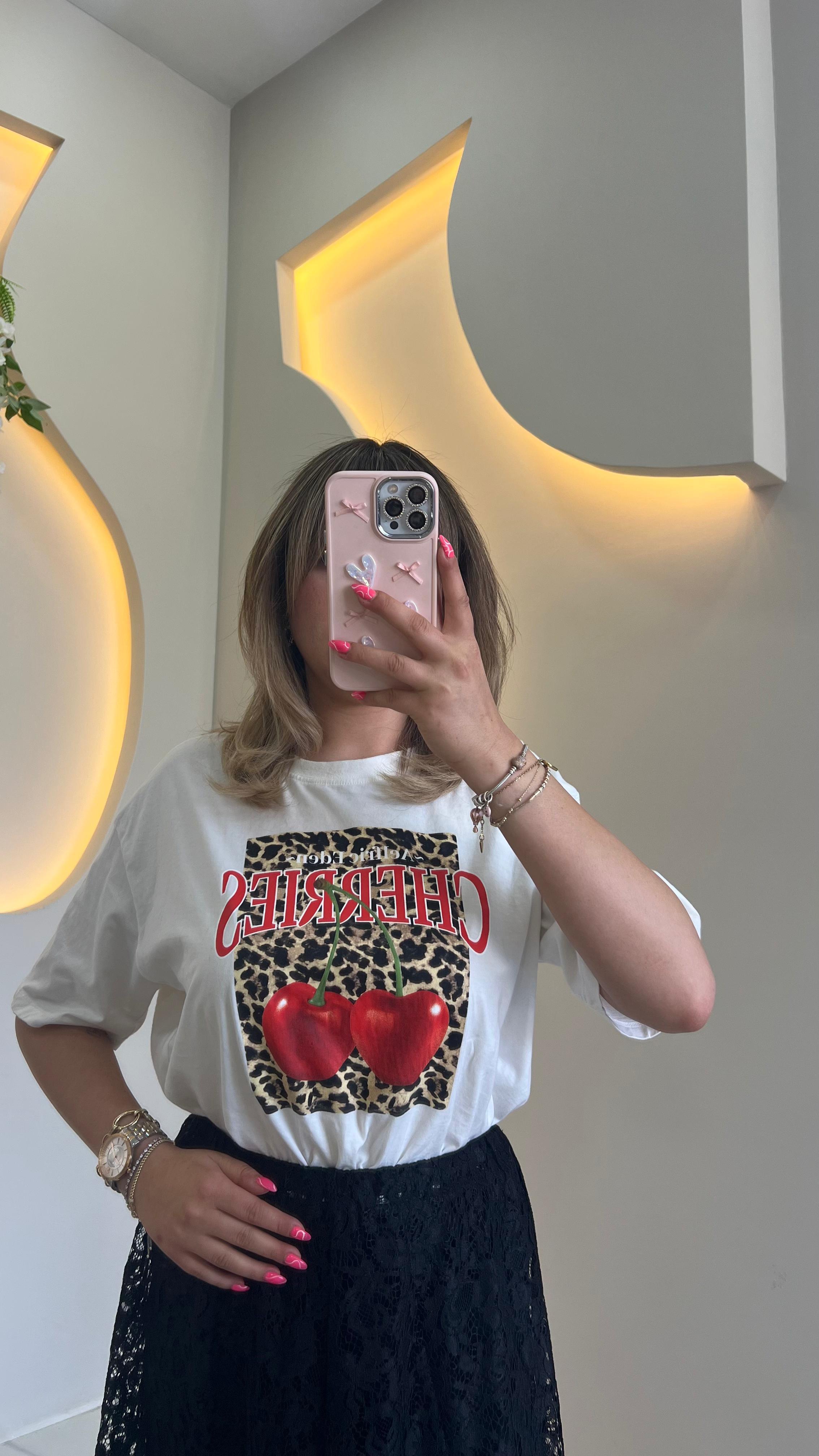 Cherrıes Baskılı Tişört