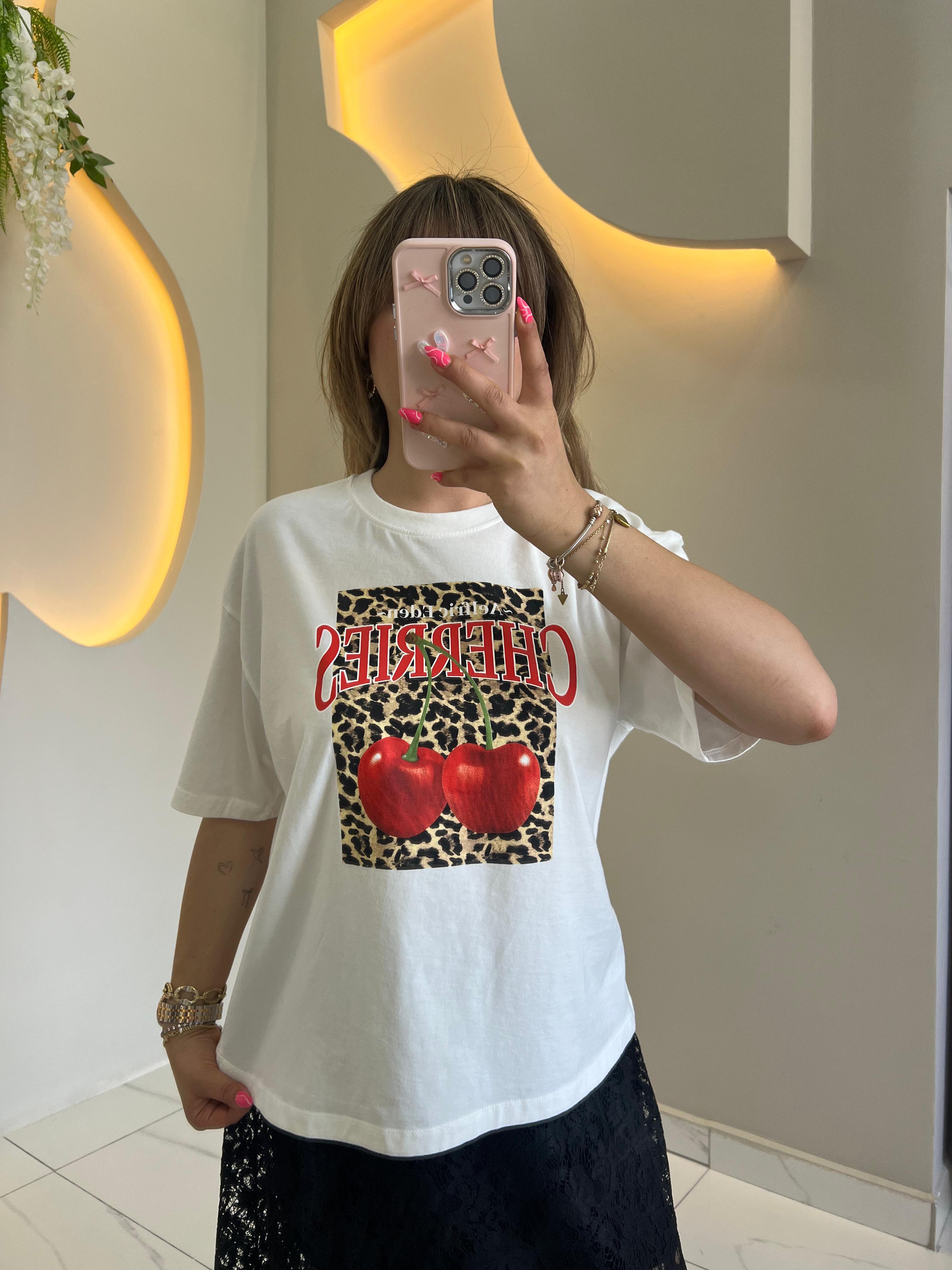 Cherrıes Baskılı Tişört