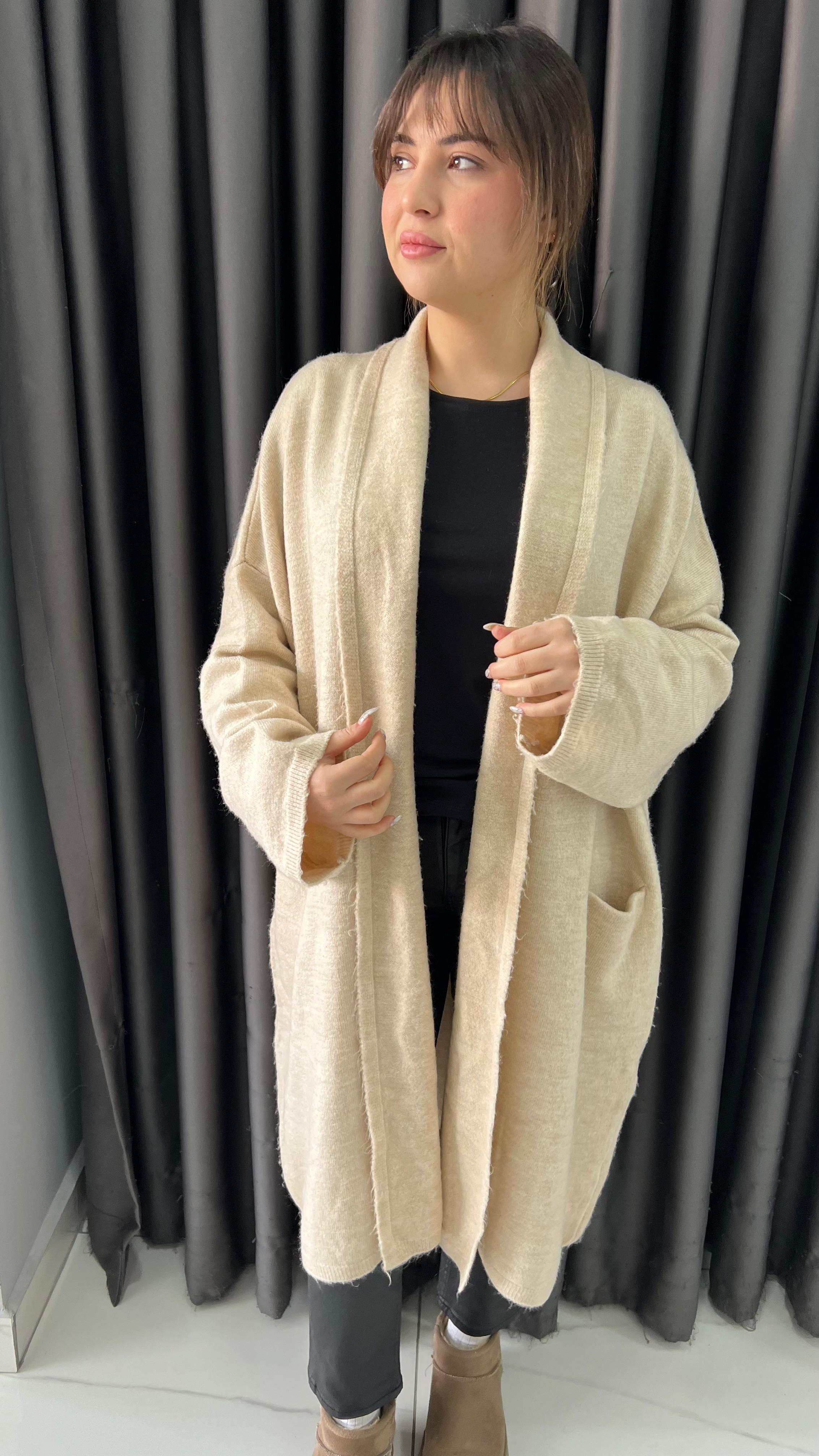 Dilvin Krem Oversize Yün Hırka