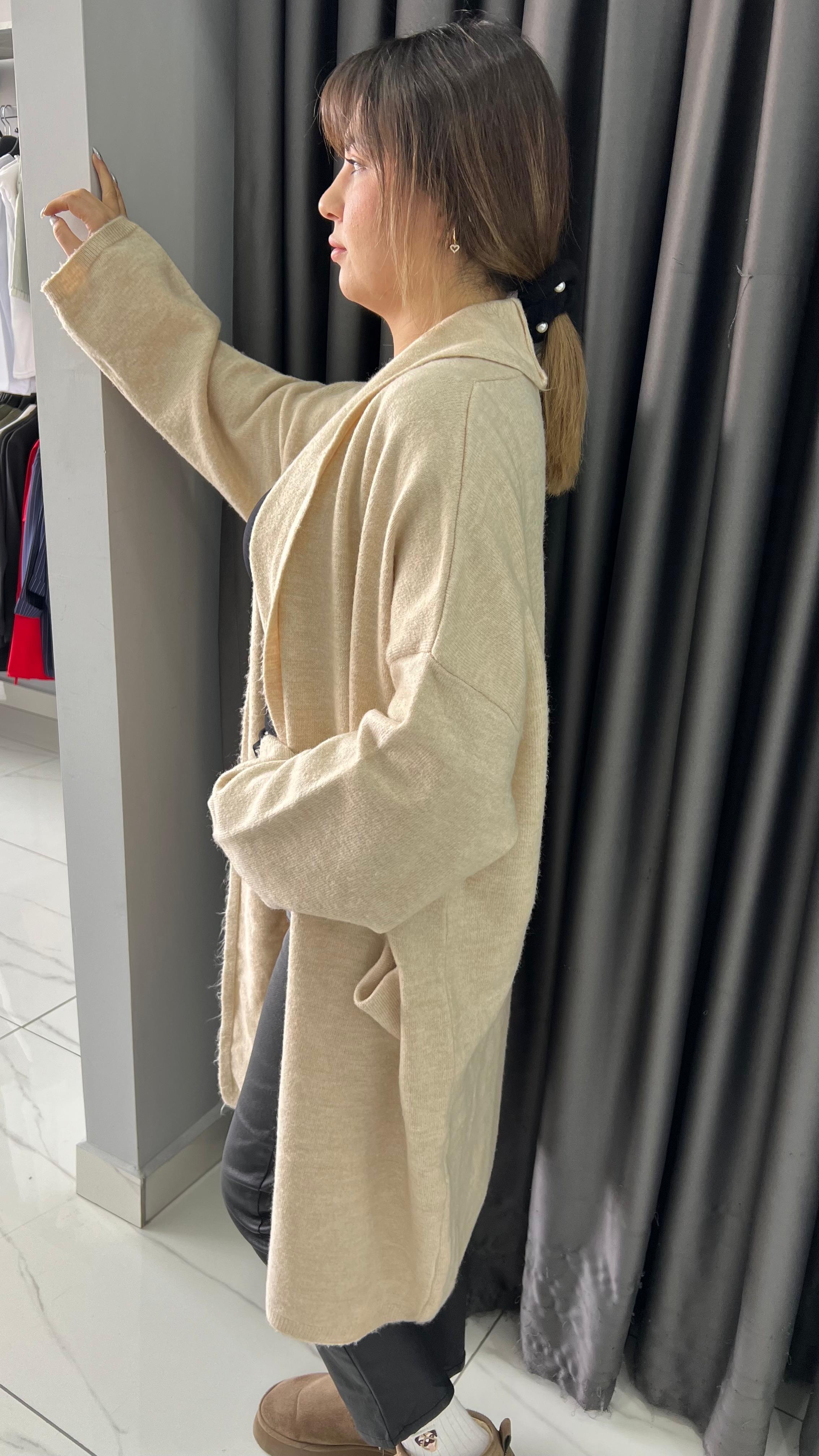 Dilvin Krem Oversize Yün Hırka
