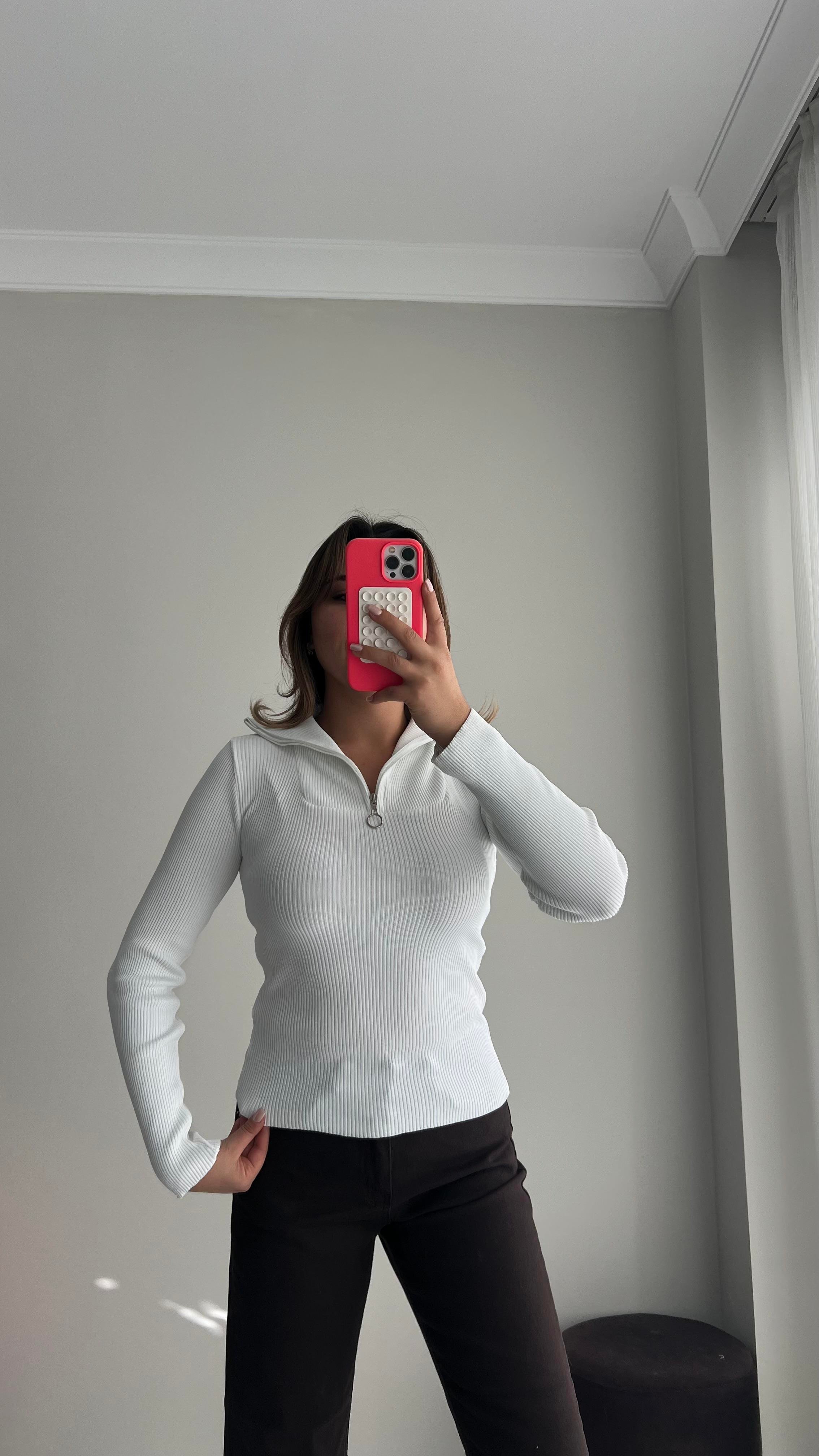 Fermuarlı Beyaz Fitilli Body 