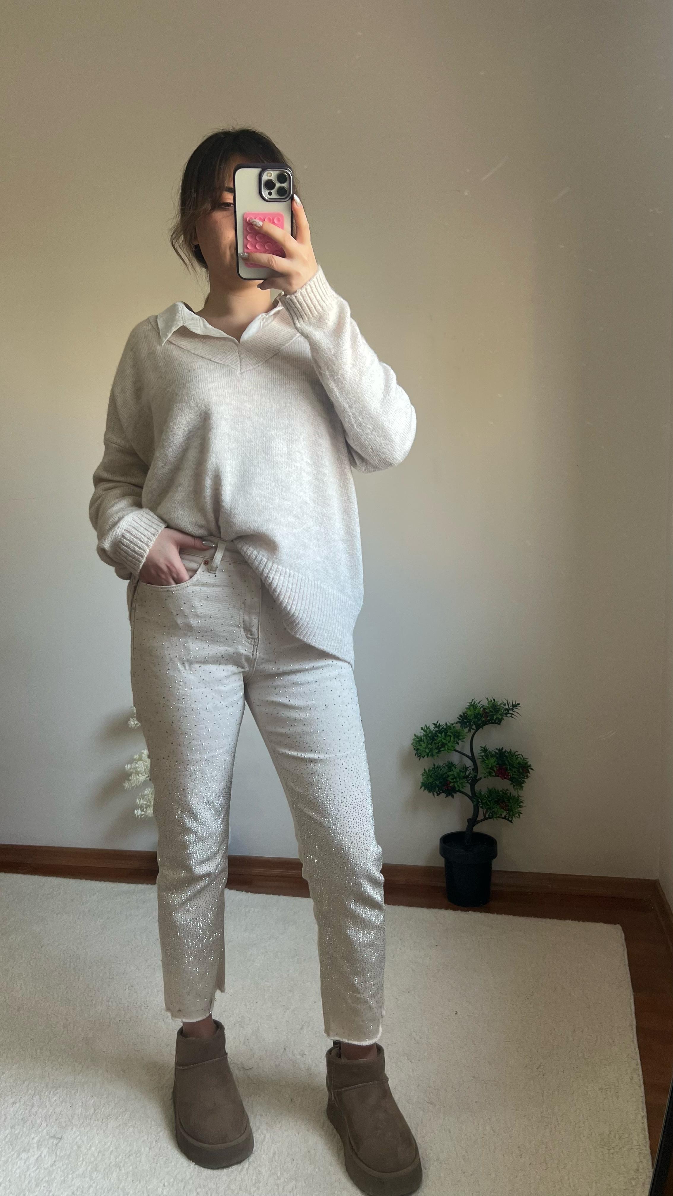 Krem renk taşlı pantolon