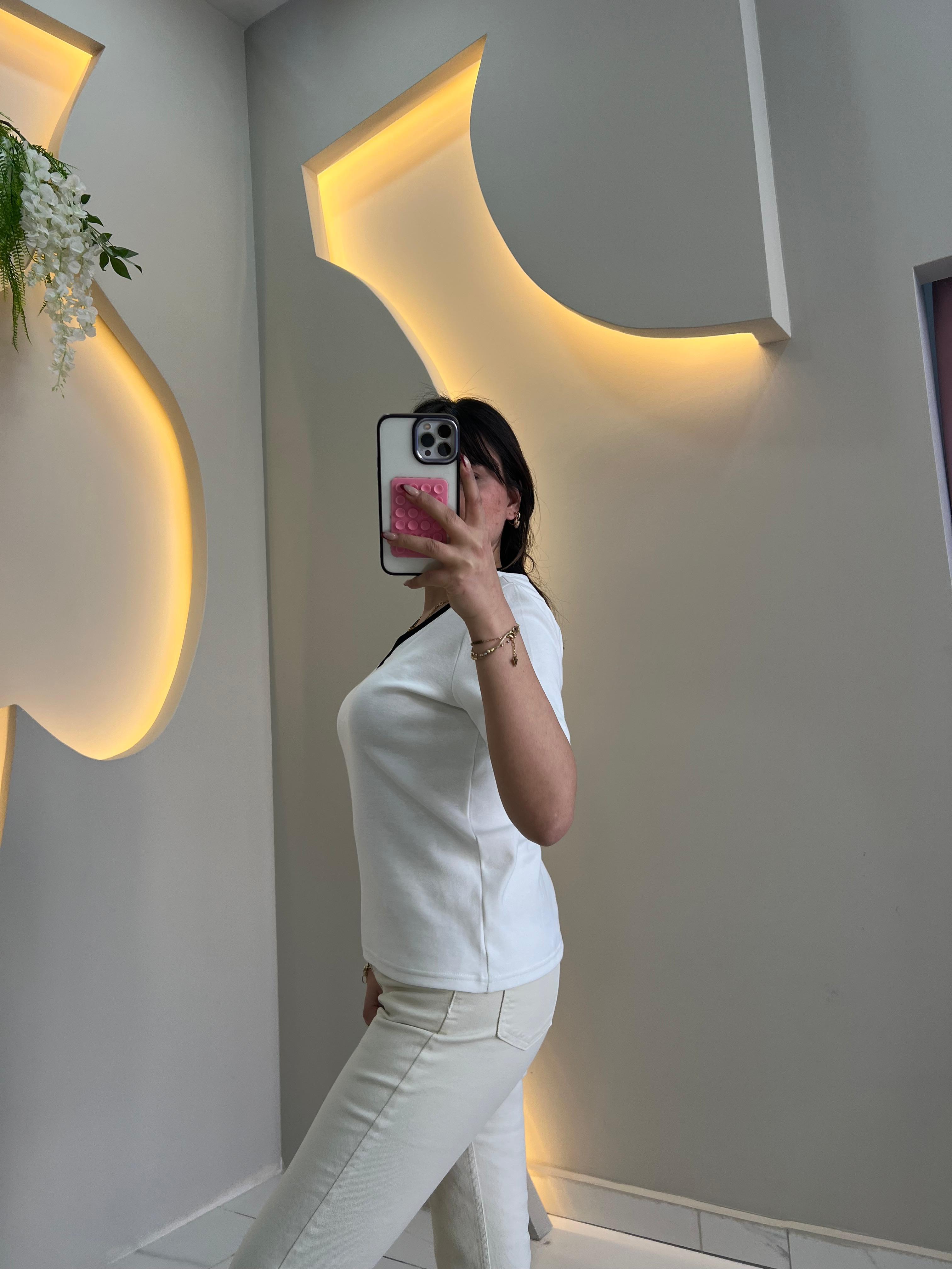 MS V Yaka Beyaz Pamuklu Basic