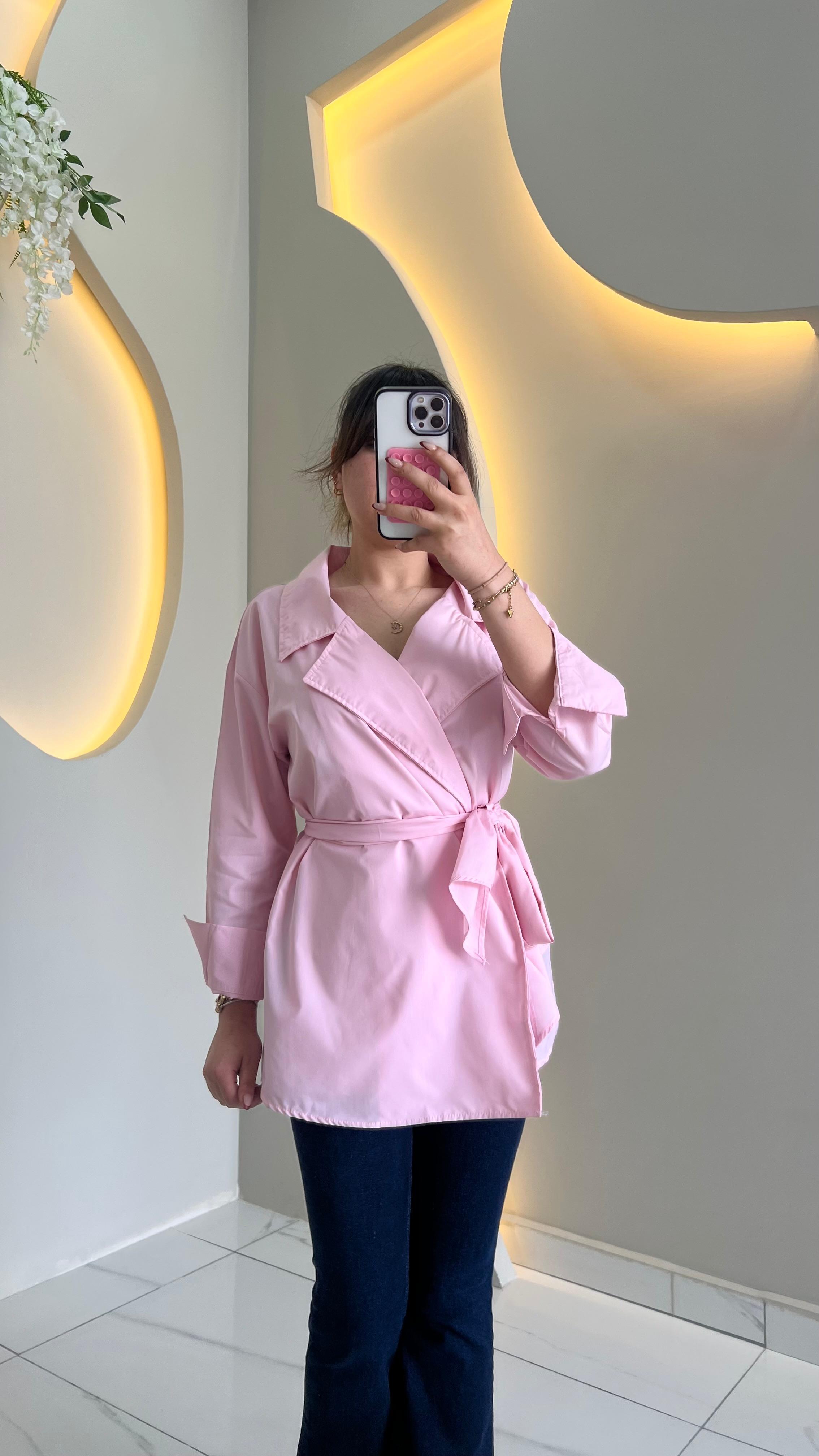 Pembe Kuşaklı Gömlek