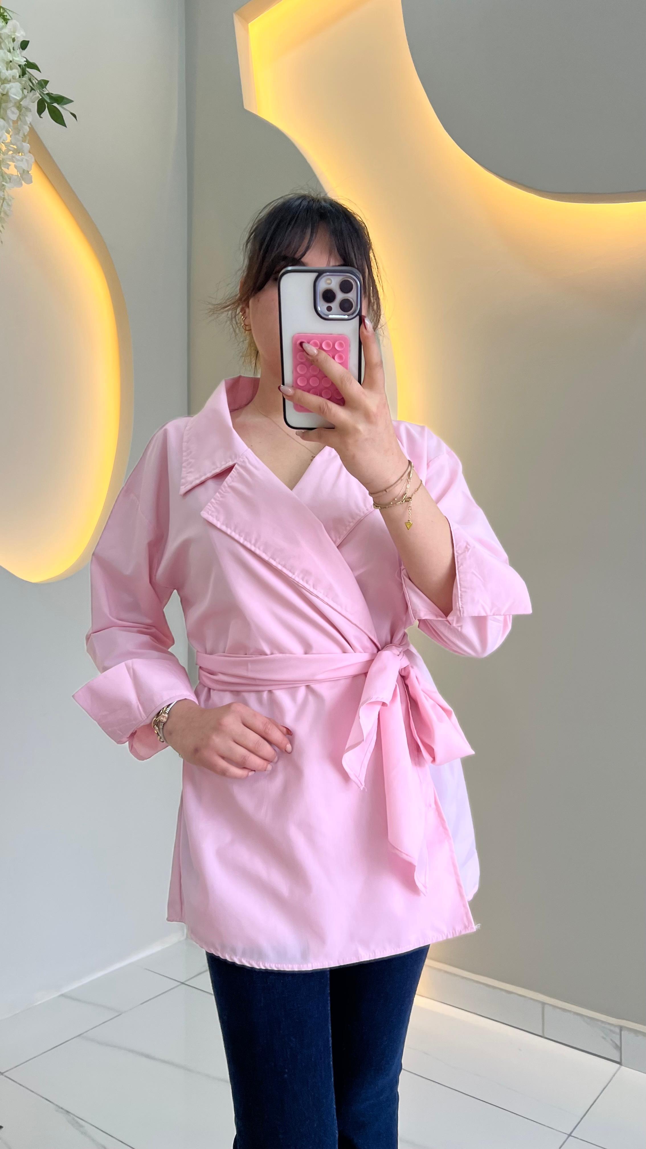 Pembe Kuşaklı Gömlek
