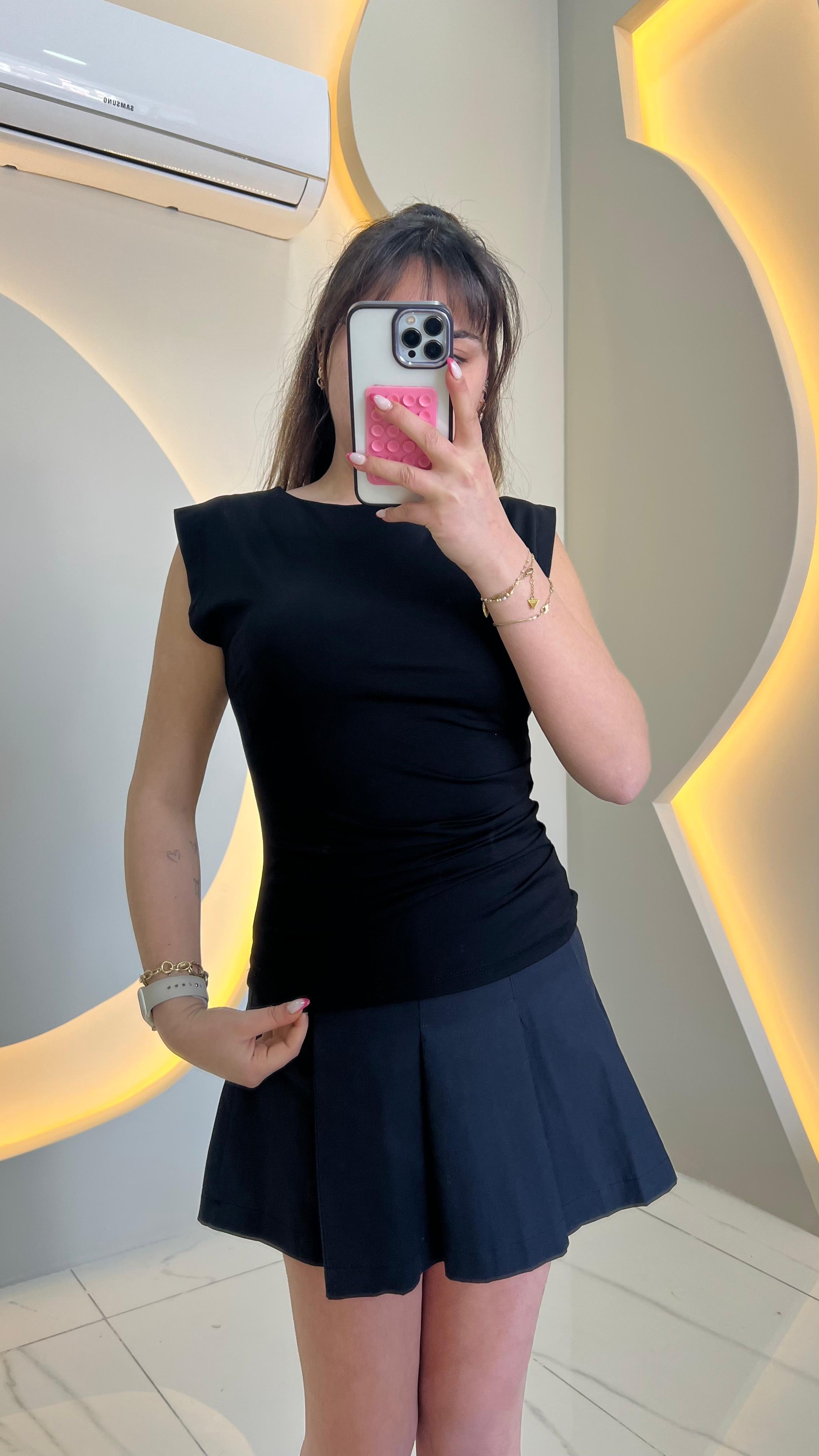 Siyah Drape Detaylı Modal Body