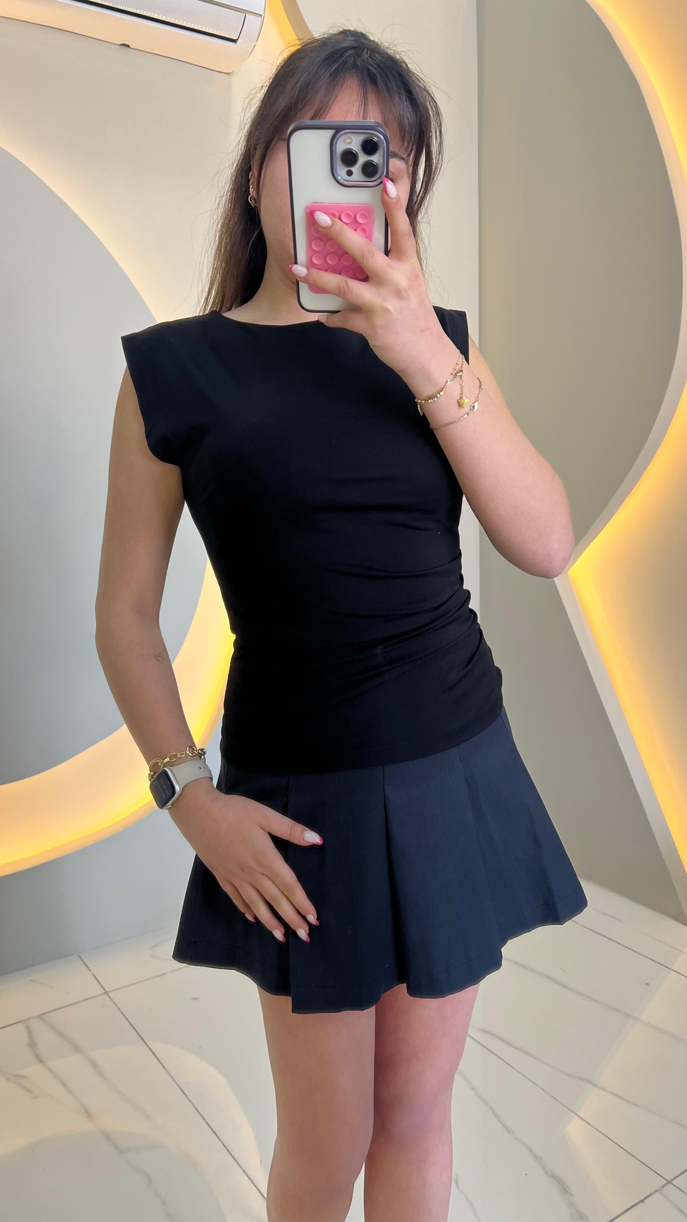 Siyah Drape Detaylı Modal Body