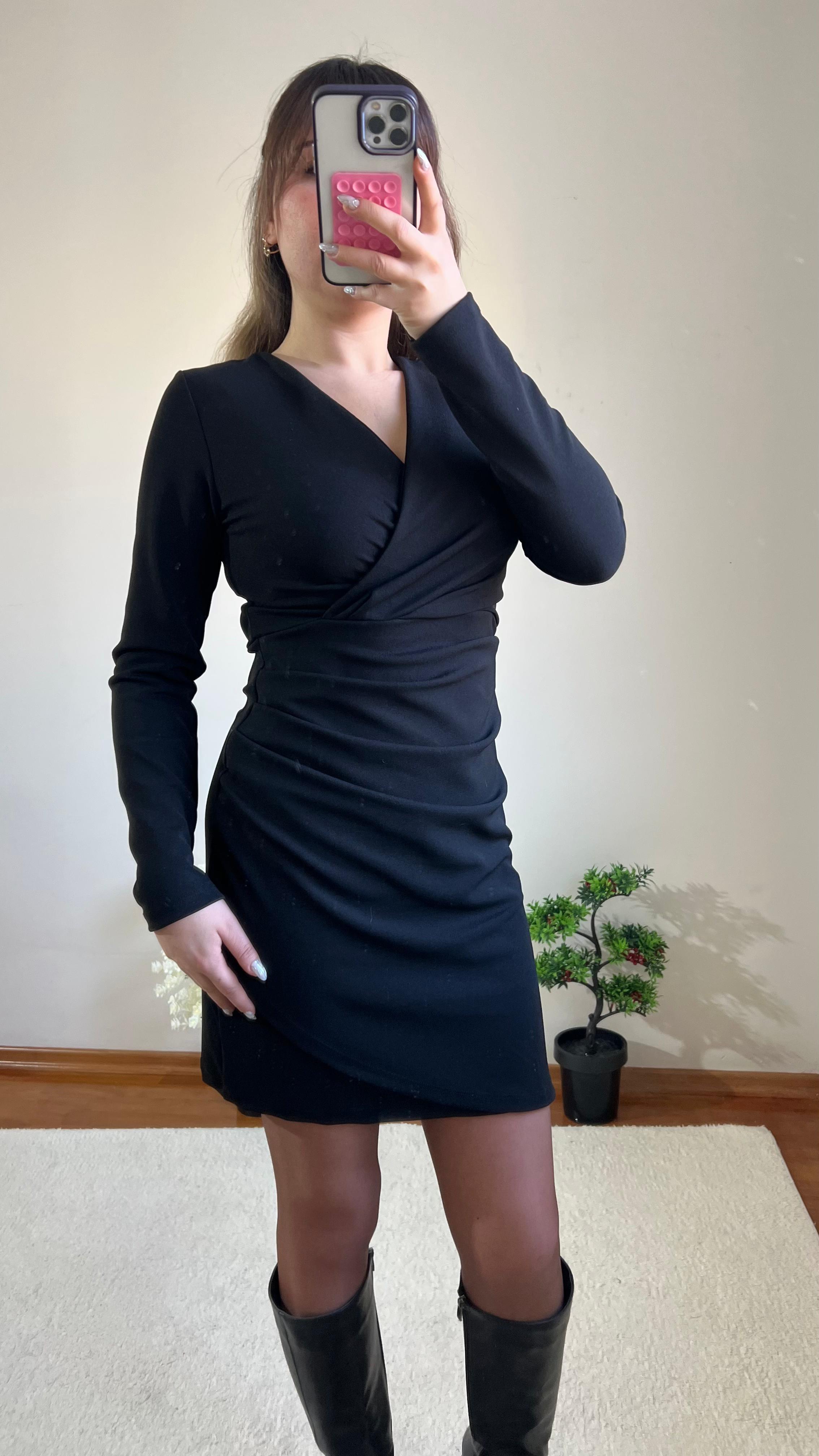 siyah drapeli elbise