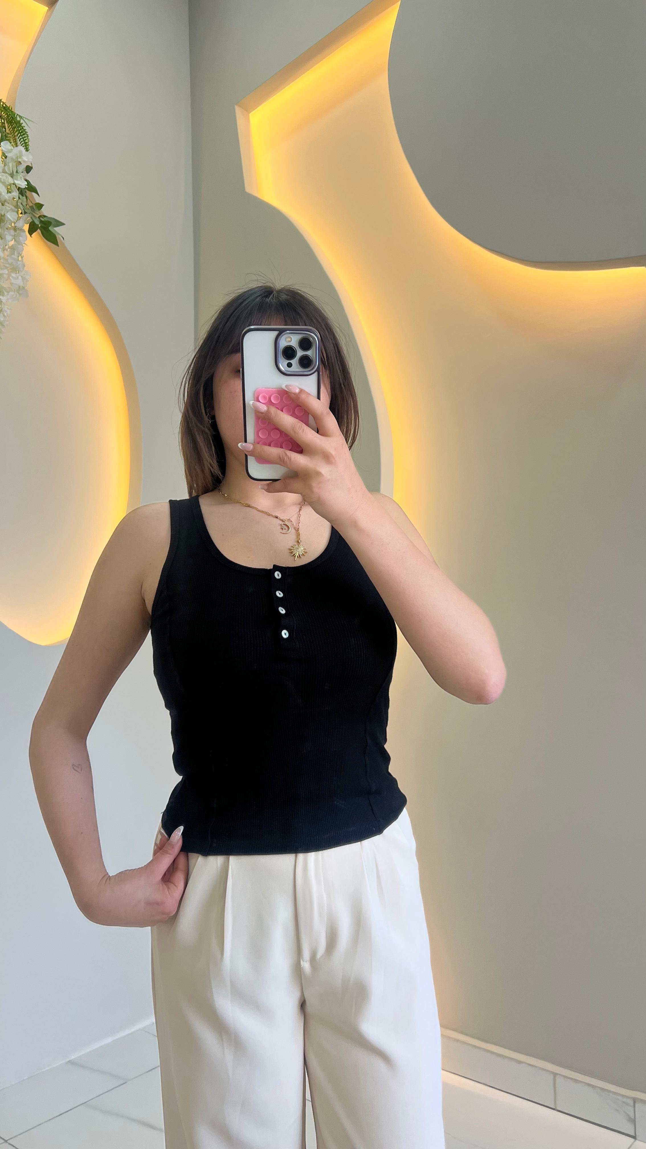 Siyah Düğmeli Kaşkorse Atlet