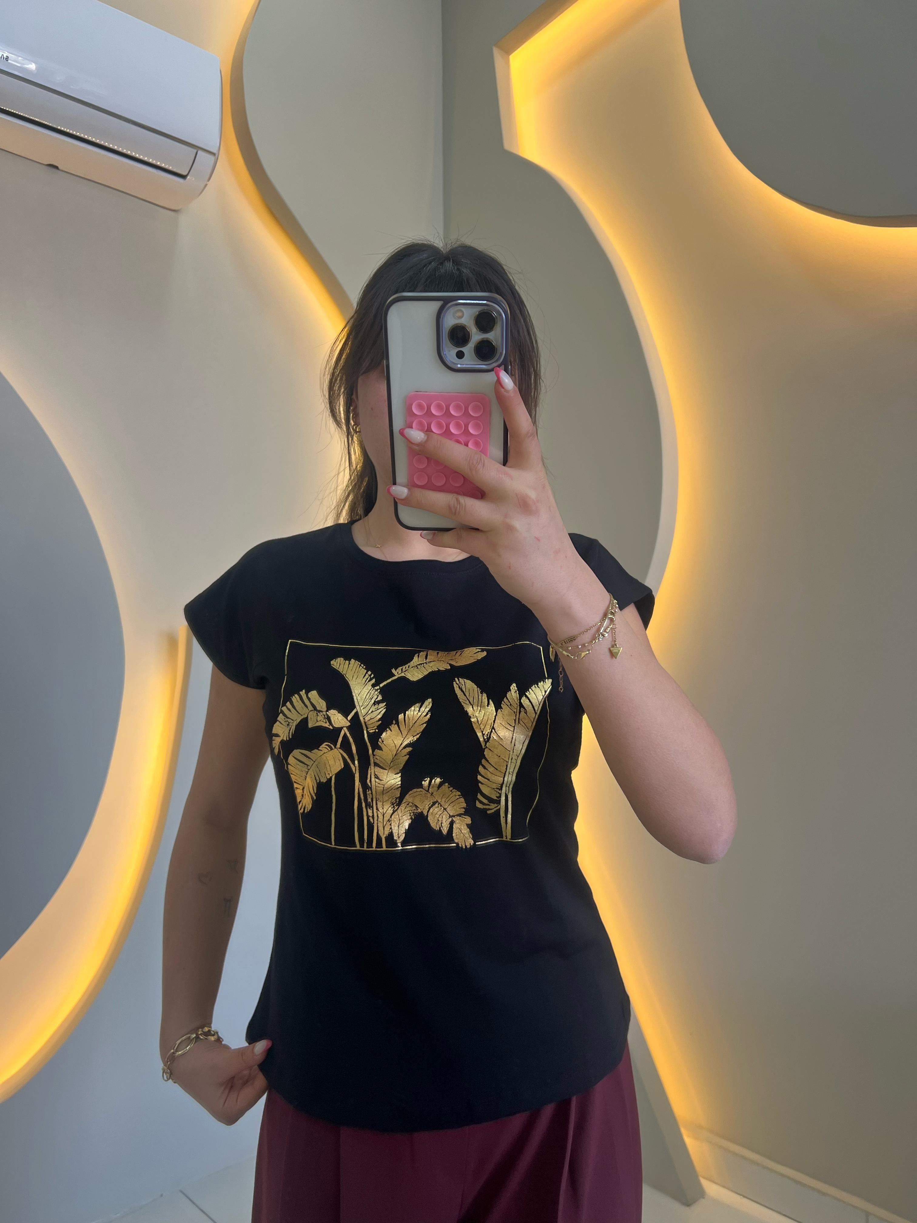 Siyah Gold Desenli Tişört