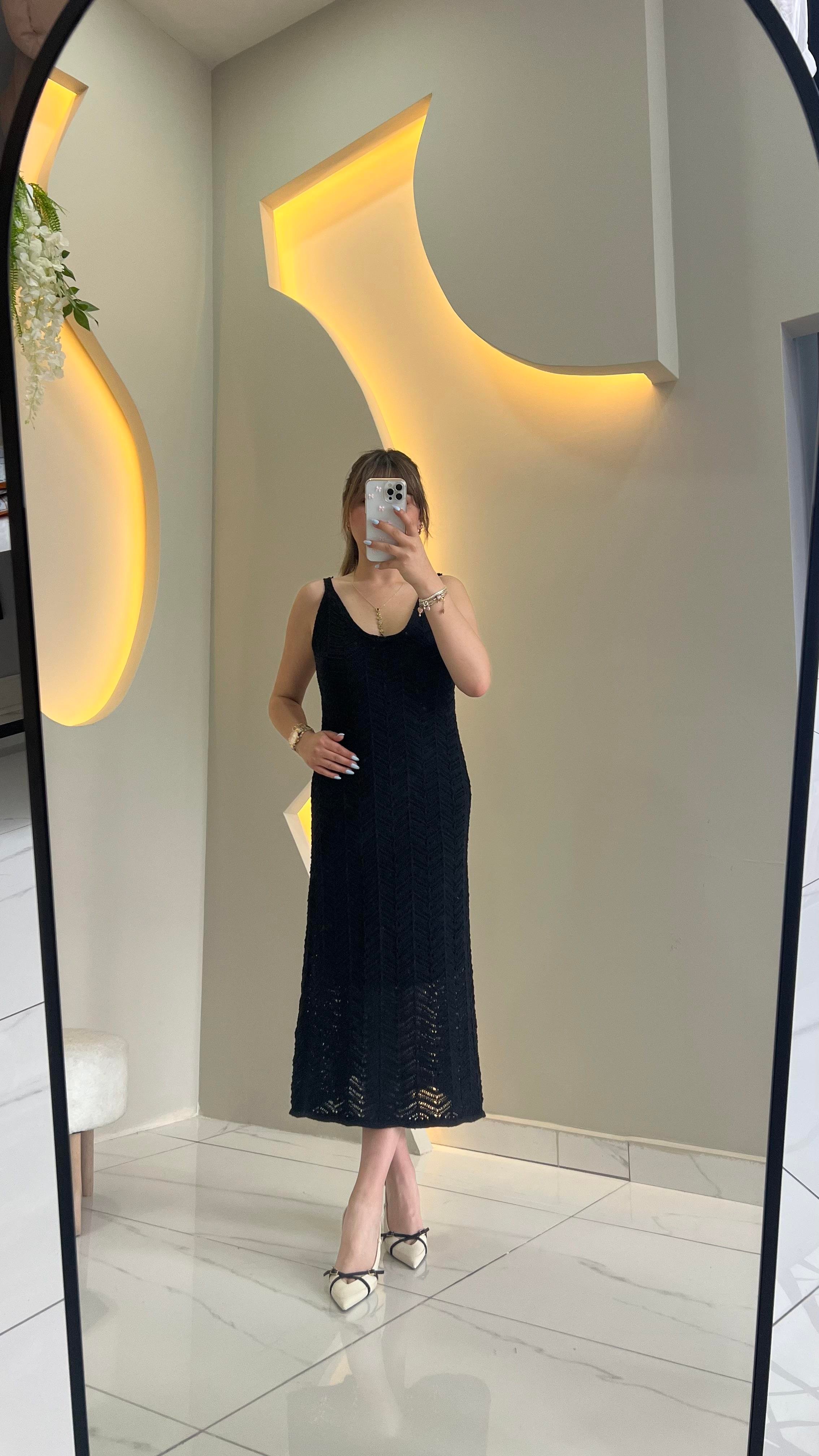 Siyah Örme Astarlı Elbise 