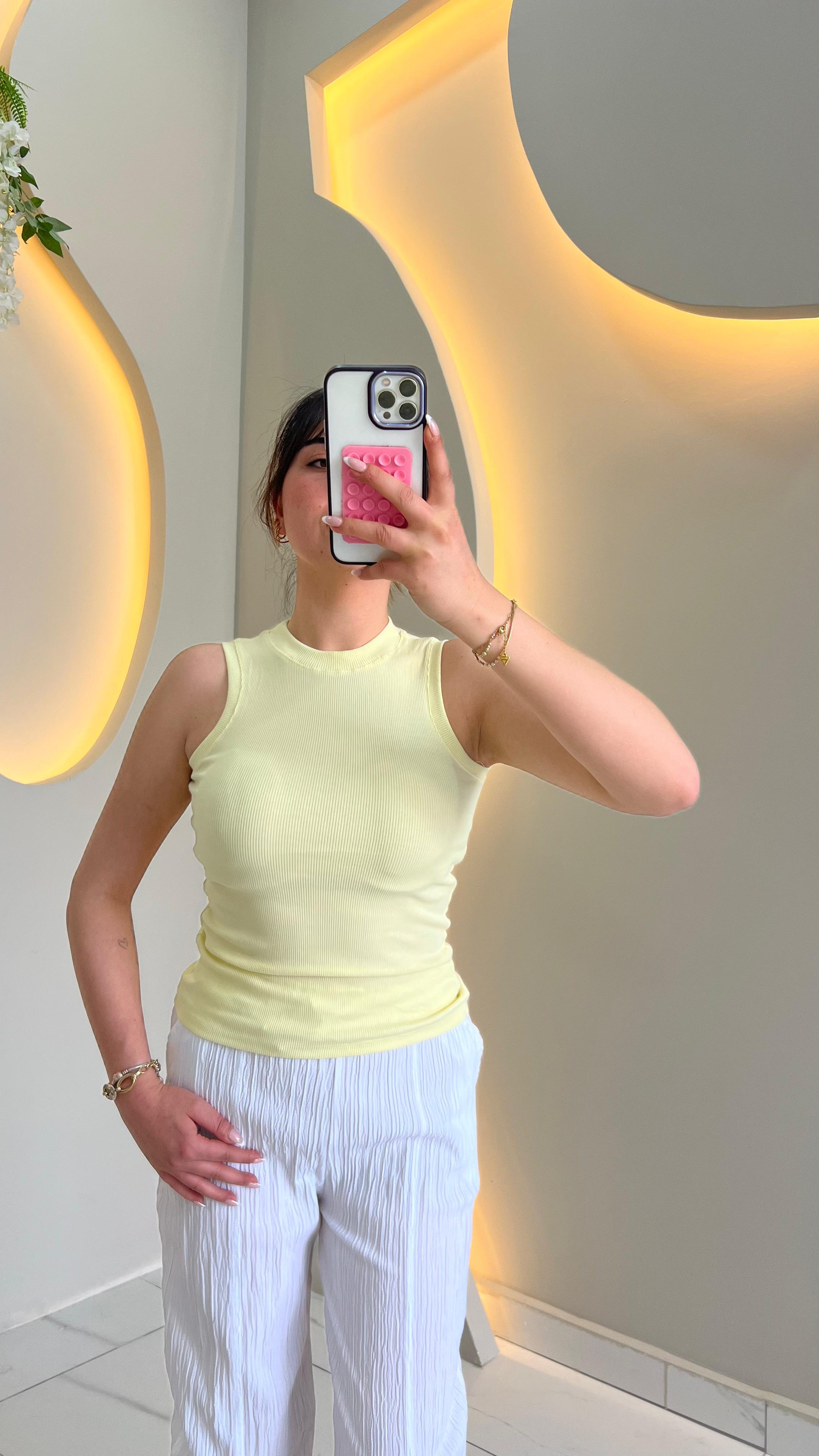 Uçuk Sarı Halter Yaka Body