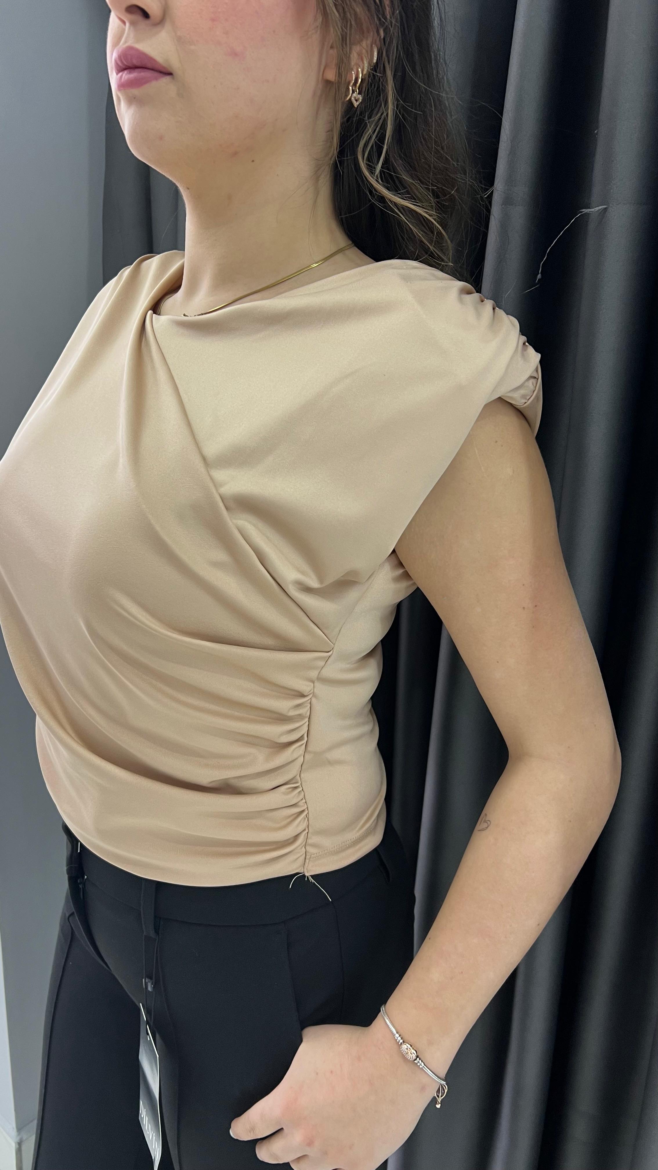 Vatkalı Drape Detaylı Body
