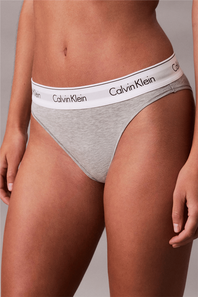 Calvin Klein Kadın High Leg Tanga Külot Gri