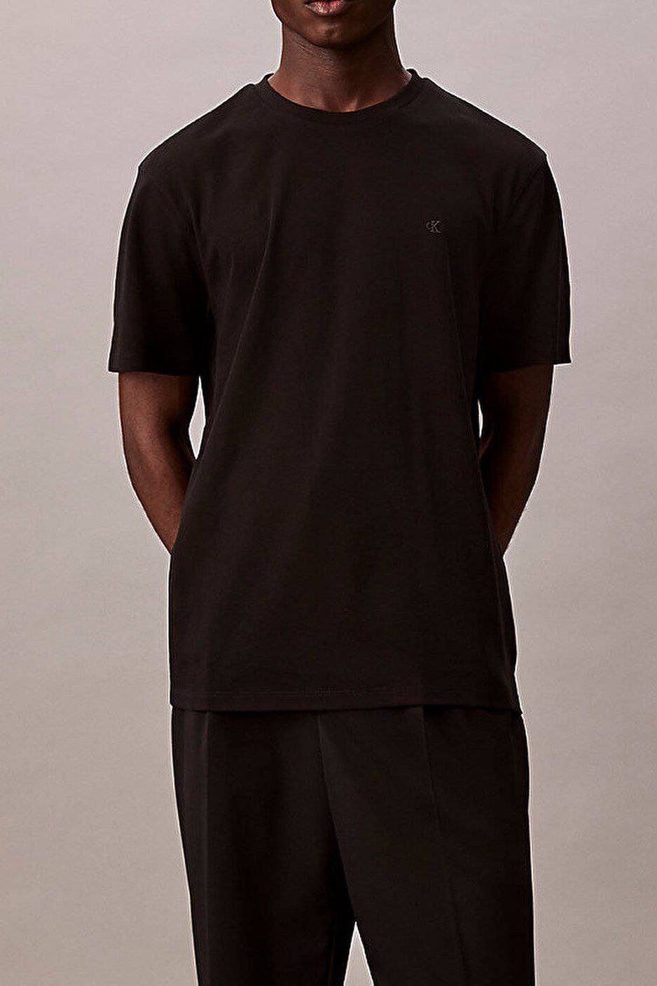 Calvin Klein Ss Supima Chest Emb Crewneck Tee Erkek Bisiklet Yaka T-Shirt Siyah