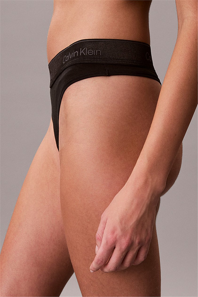 Calvin Klein Thong Kadın Külot Siyah