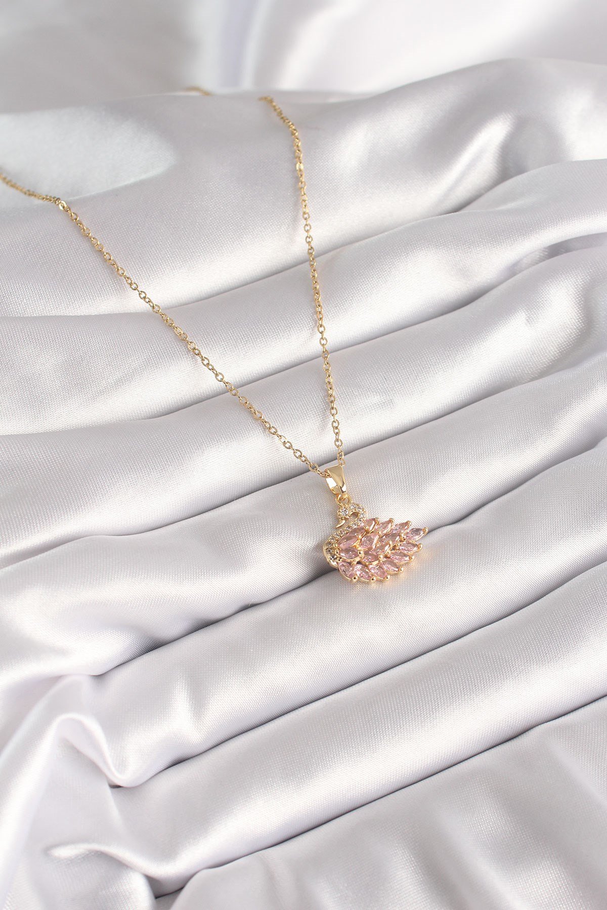 316L Çelik Gold Renk Zincir Pembe Zirkon Taşlı Kuğu Model Kadın Kolye