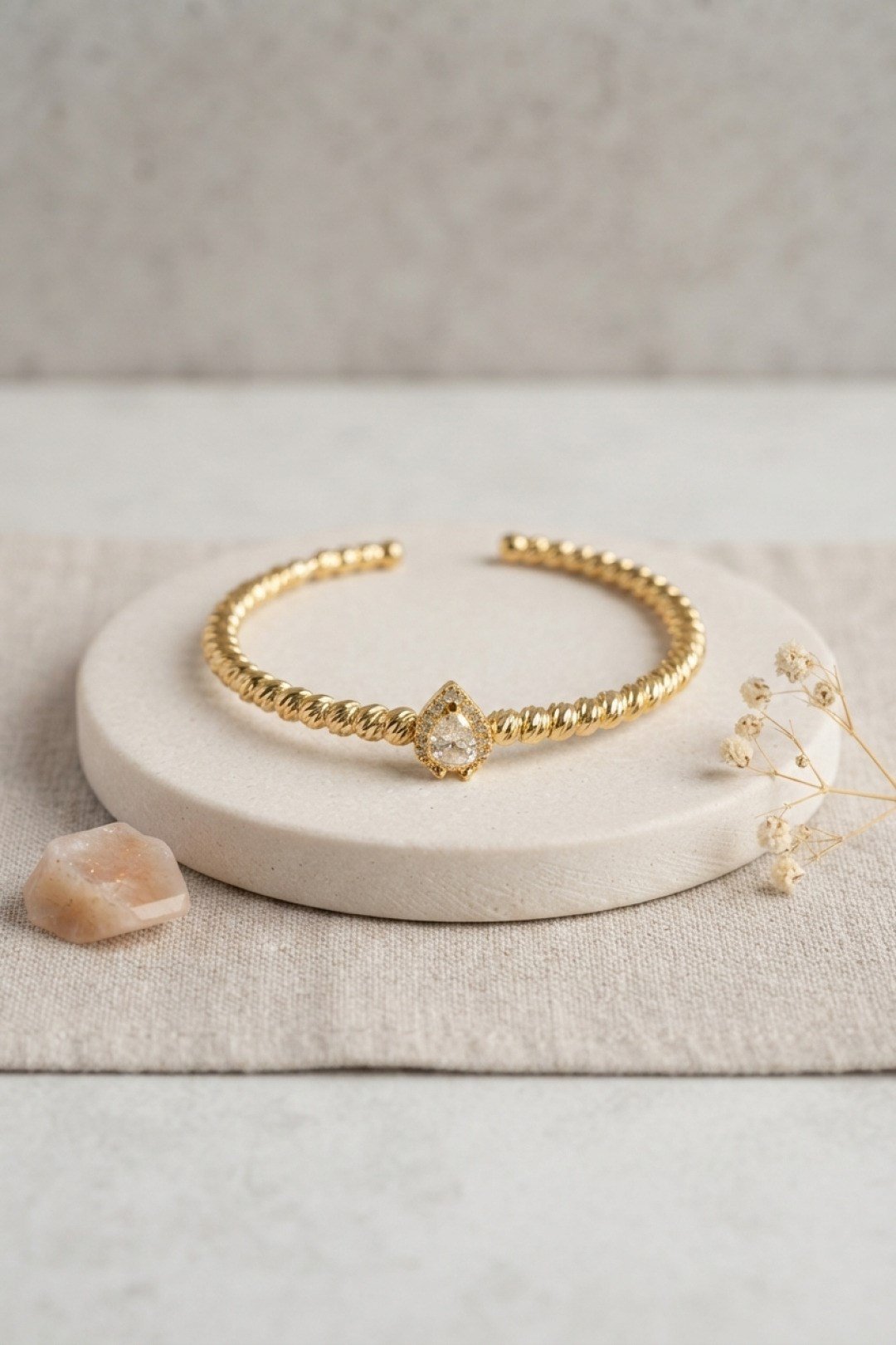 Gold Renk Dorika Model Damla Zirkon Taşlı Kadın Bileklik