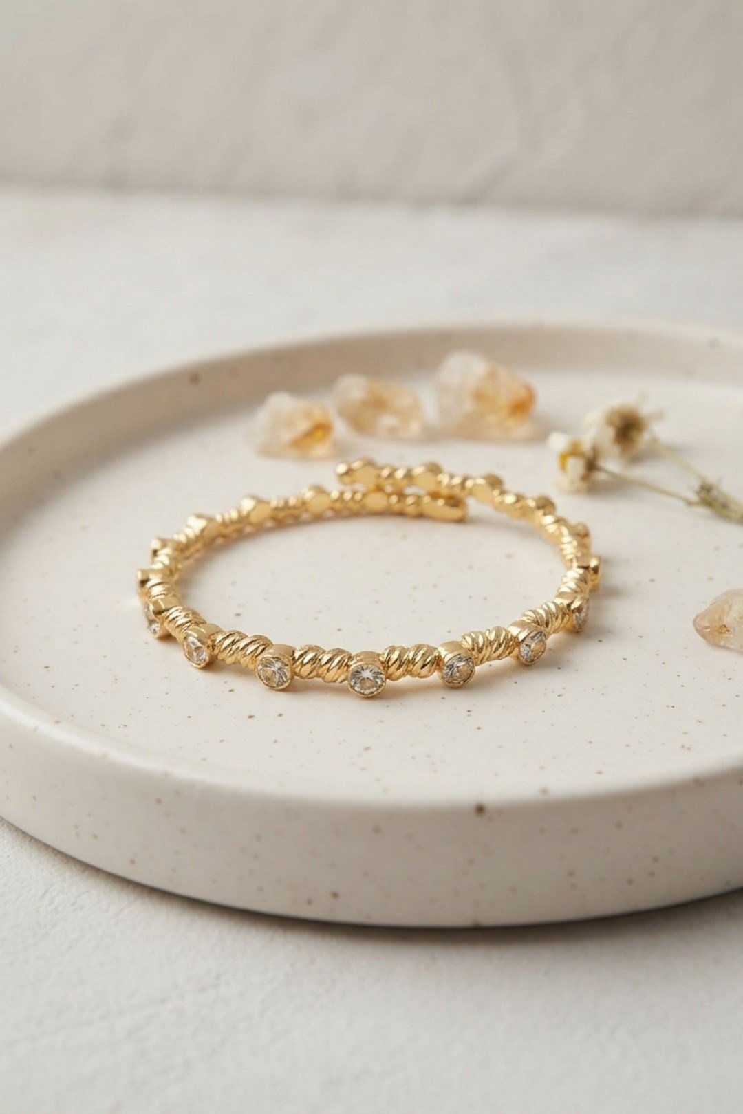 Gold Renk Dorika Model Sıralı Zirkon Taşlı Kadın Bileklik