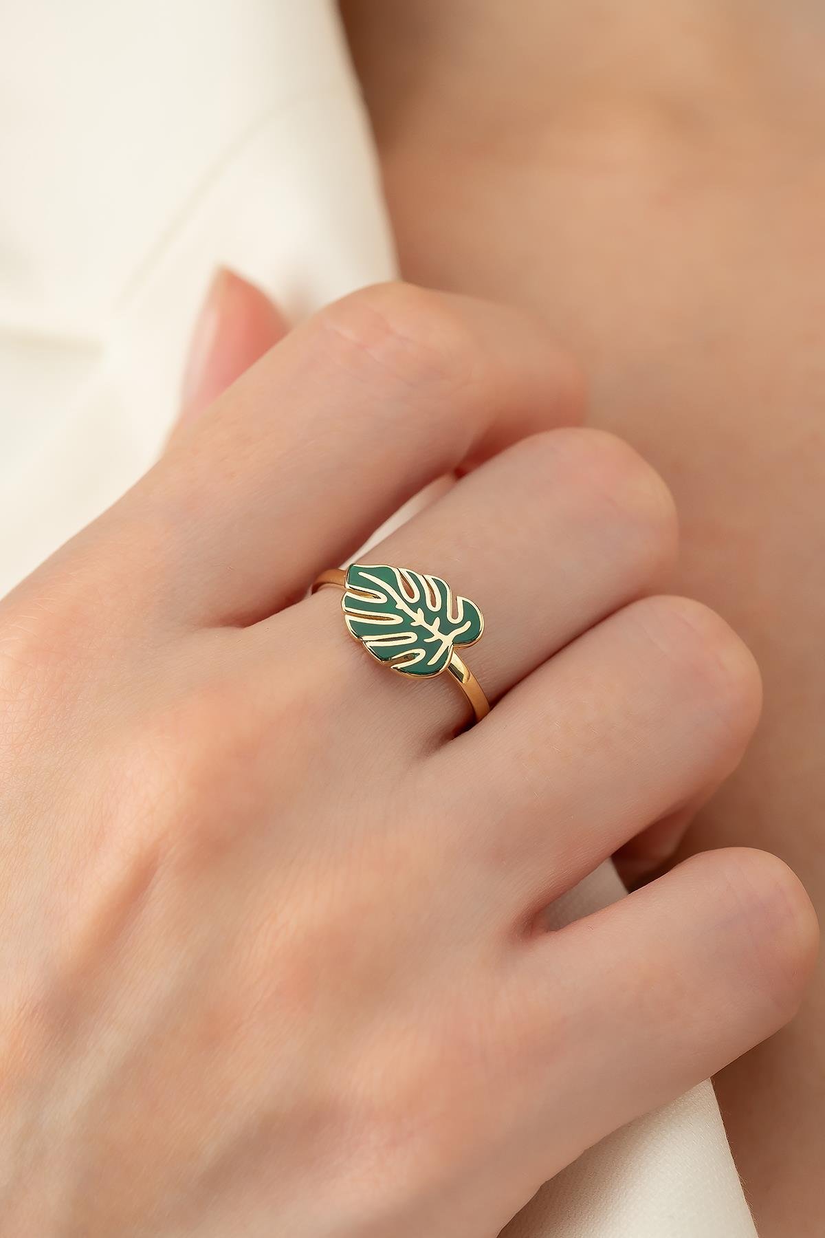 freya-jewelry-yaprak-figurlu-yuzuk--909a6f.jpg