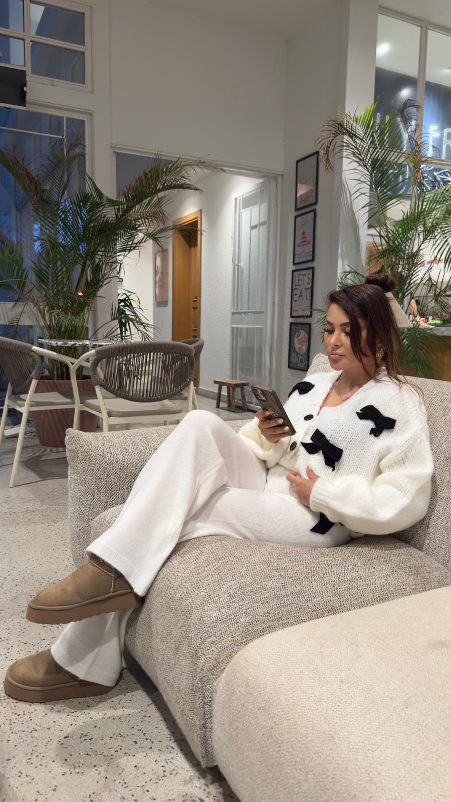 FİYONK DETAYLI HIRKA