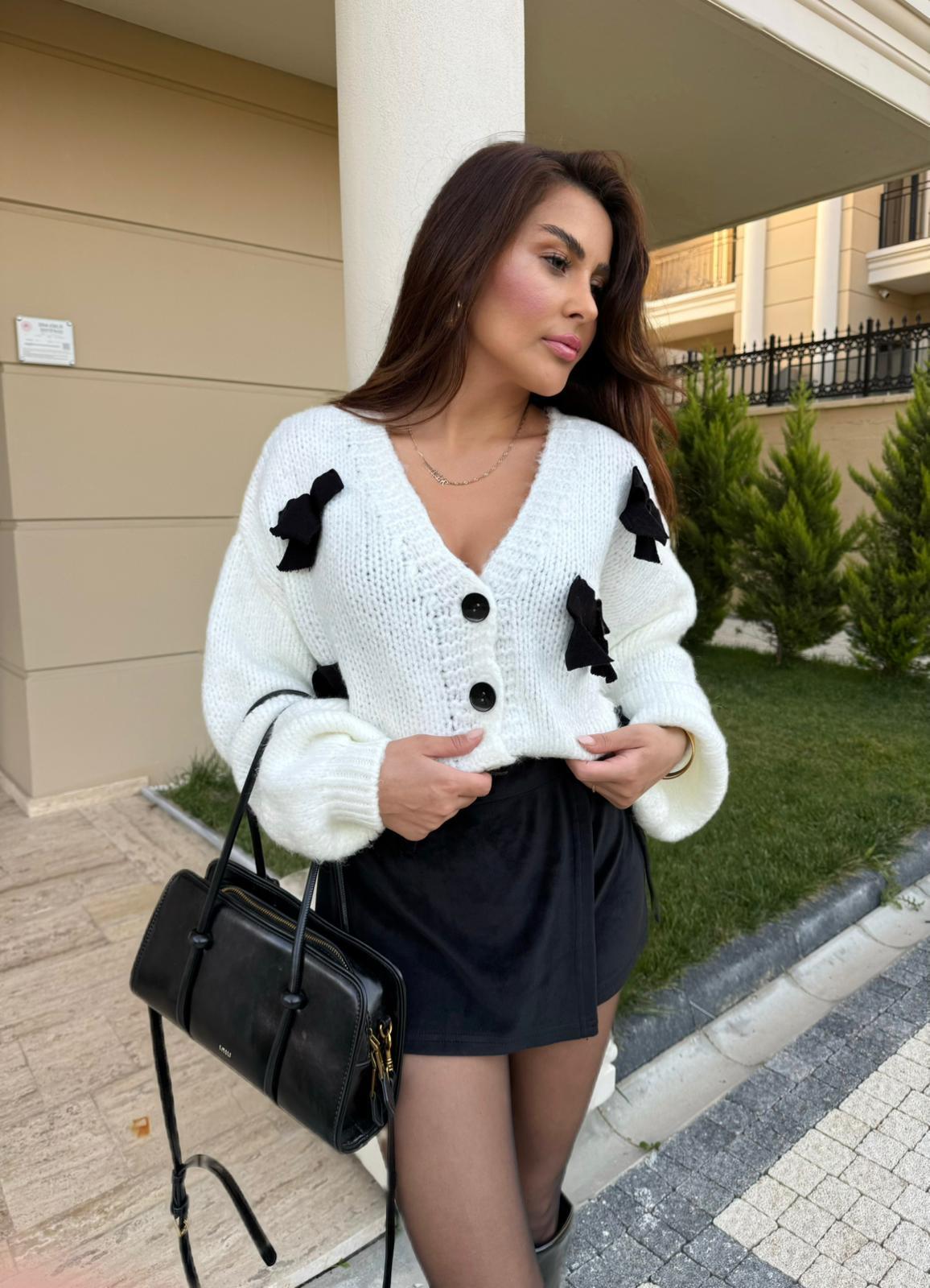 FİYONK DETAYLI HIRKA