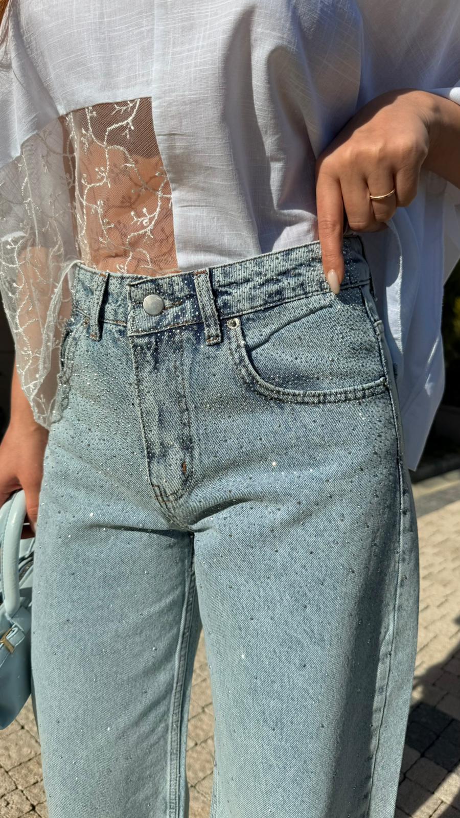 Kesik Paça Taşlı Denim