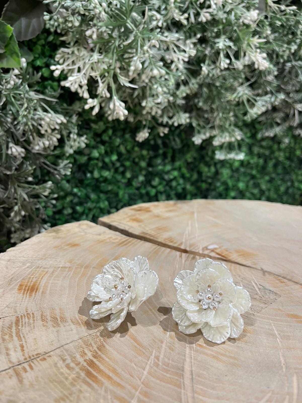LOTUS TASARIM KÜPE 