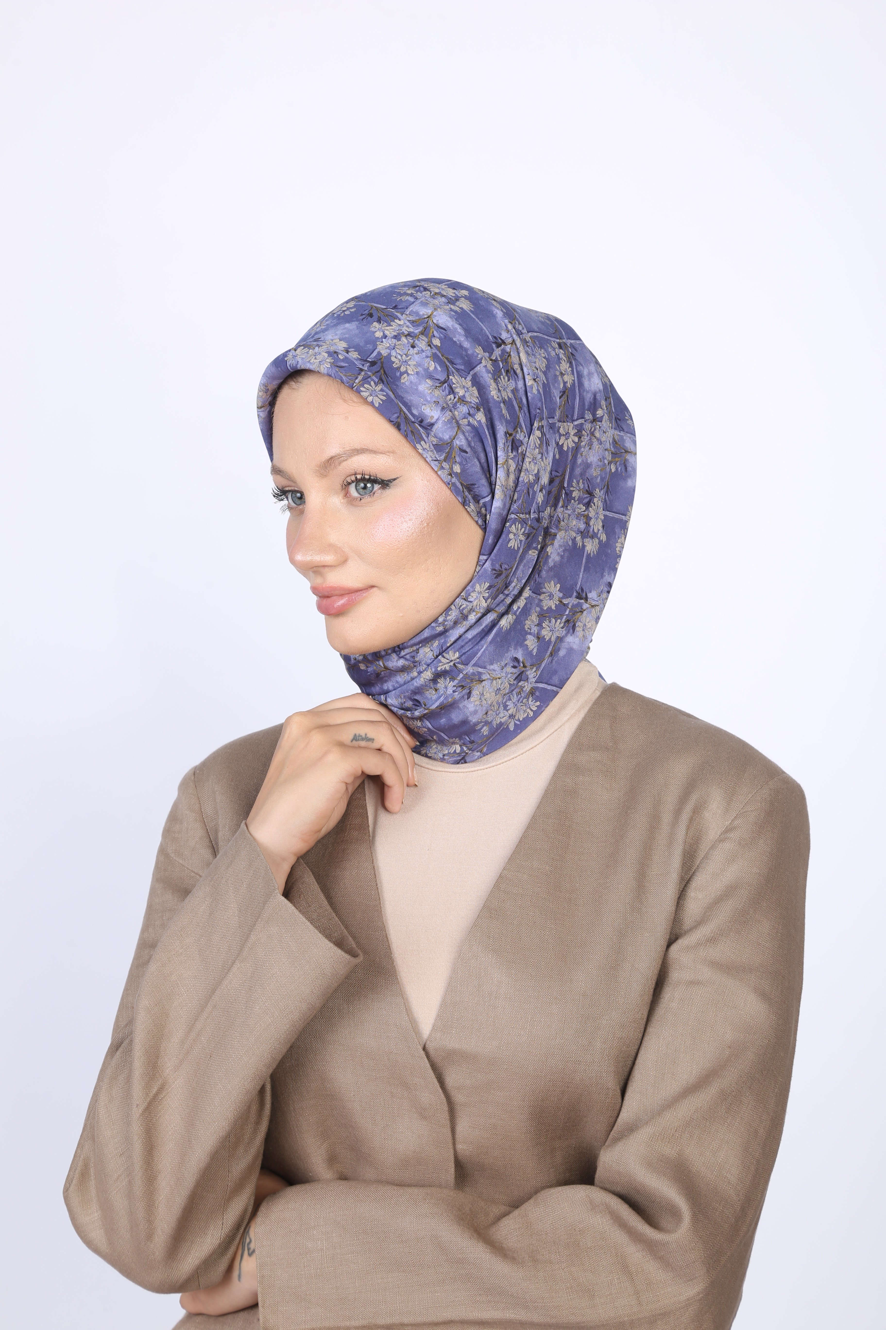 Gardenia Desen Eşarp Çivit Mavi