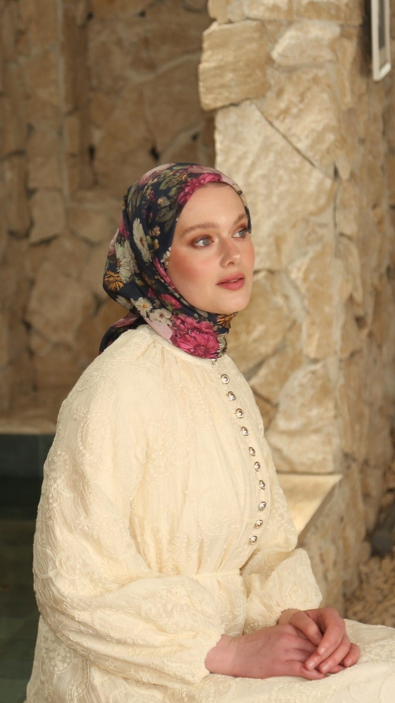 SECRET GARDEN DESEN EŞARP LACİVERT