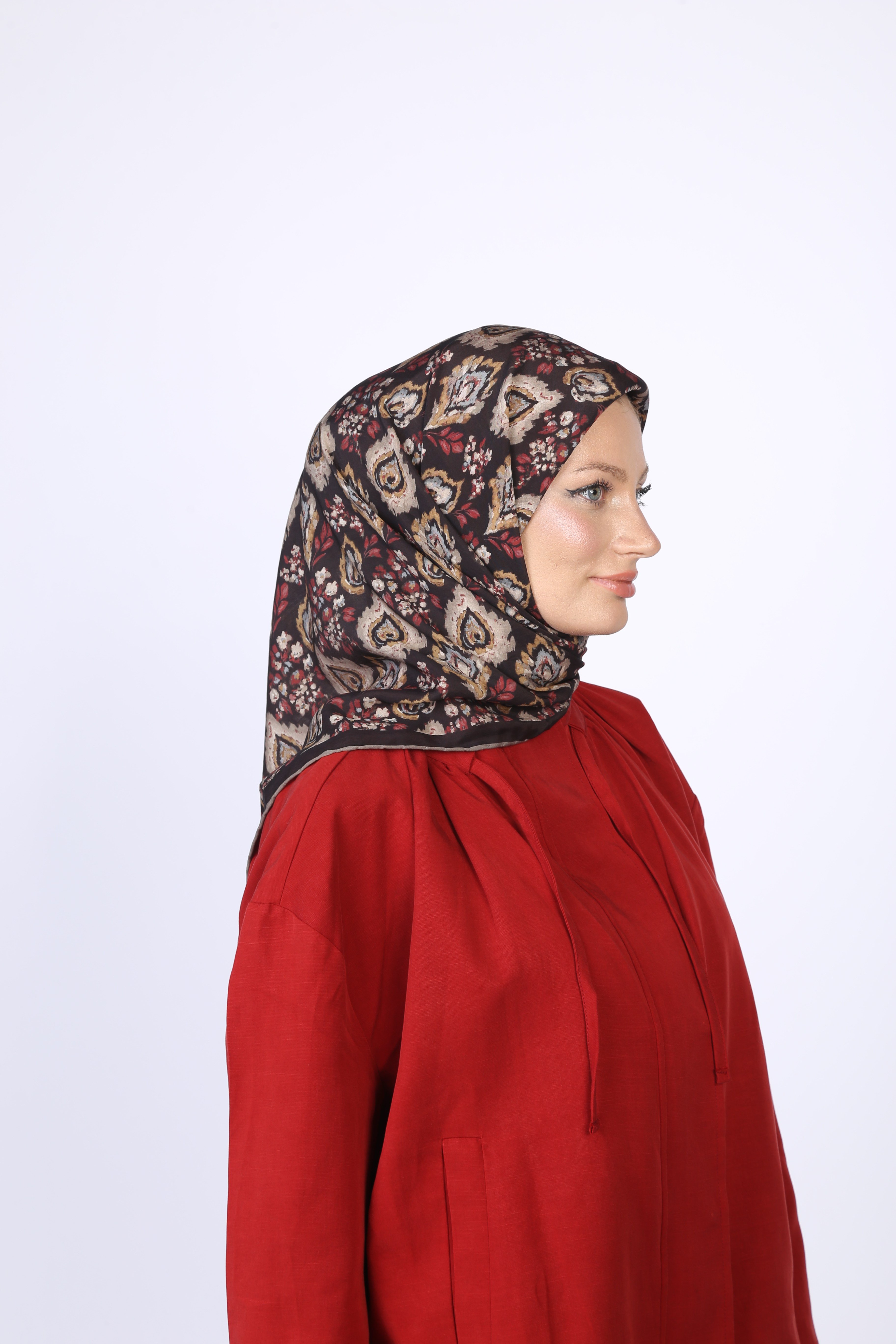 Vina Desen Eşarp Siyah Kırmızı