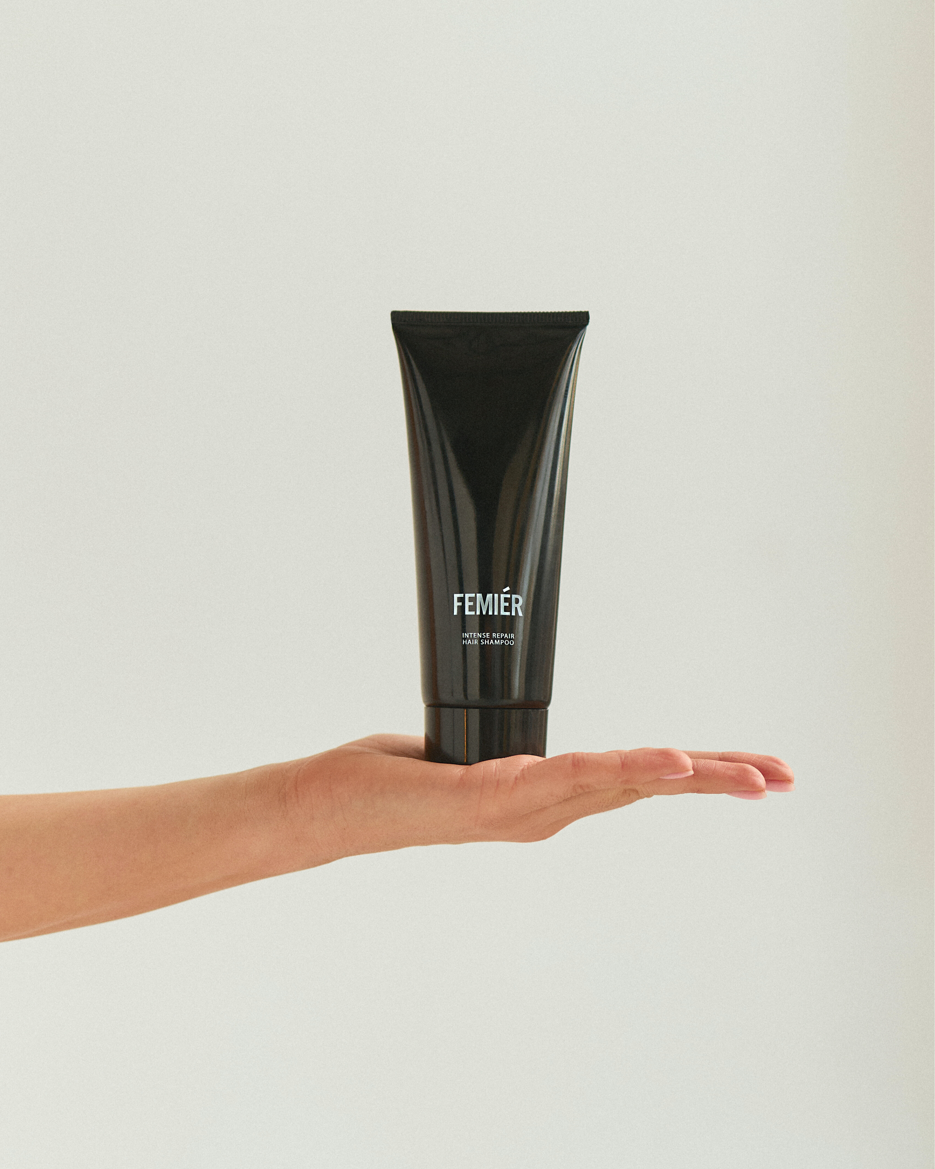 Yoğun Onarım Saç Şampuanı INTENSE REPAIR HAIR SHAMPOO