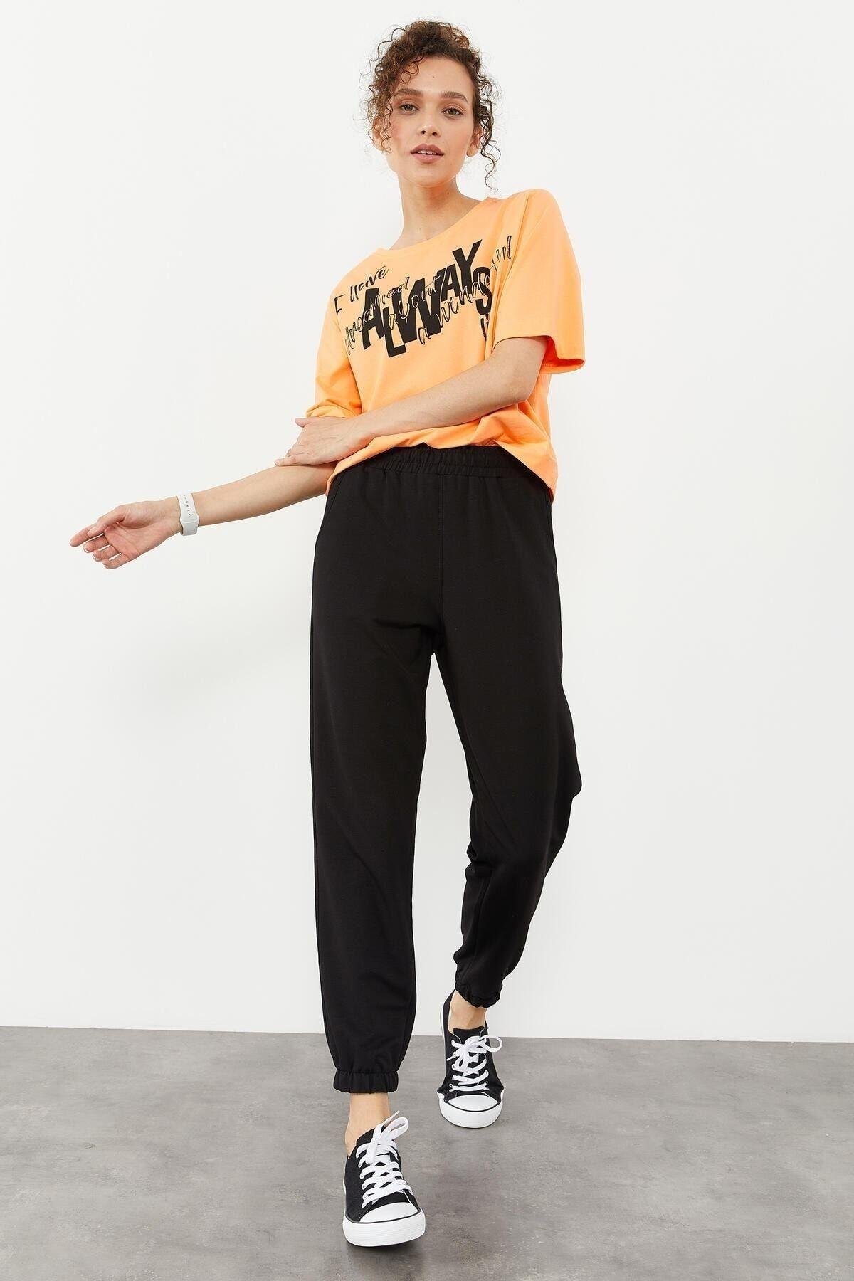 Kadın Siyah Lastikli Paça Klasik Eşofman Alt