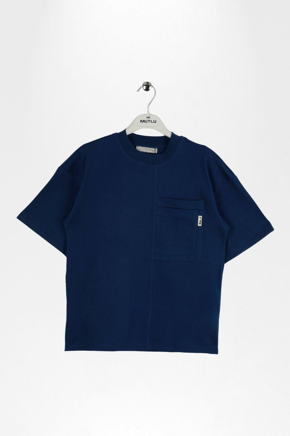 CEP DETAYLI ERKEK TSHIRT