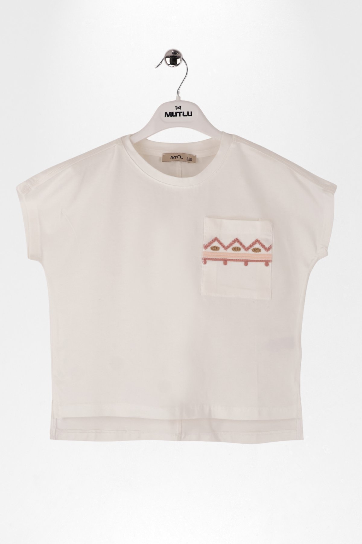 CEP NAKIŞLI KIZ TSHIRT