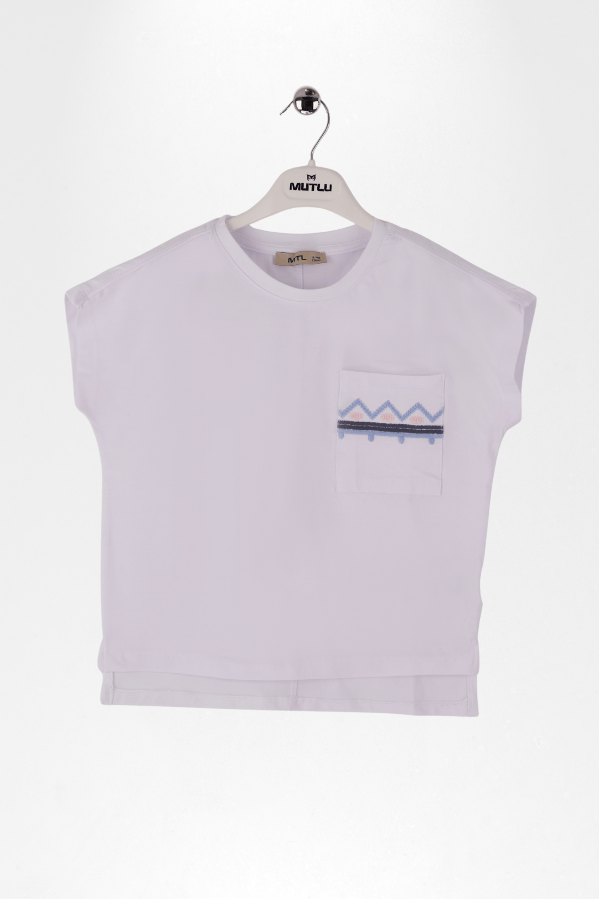 CEP NAKIŞLI KIZ TSHIRT