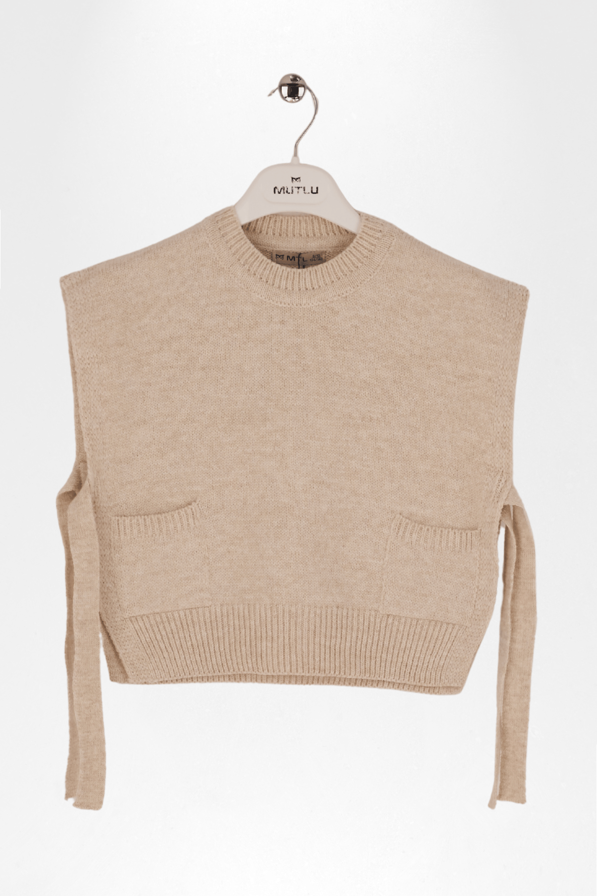 CEPLİ BAĞCIKLI KIZ TRİKO SÜVETER