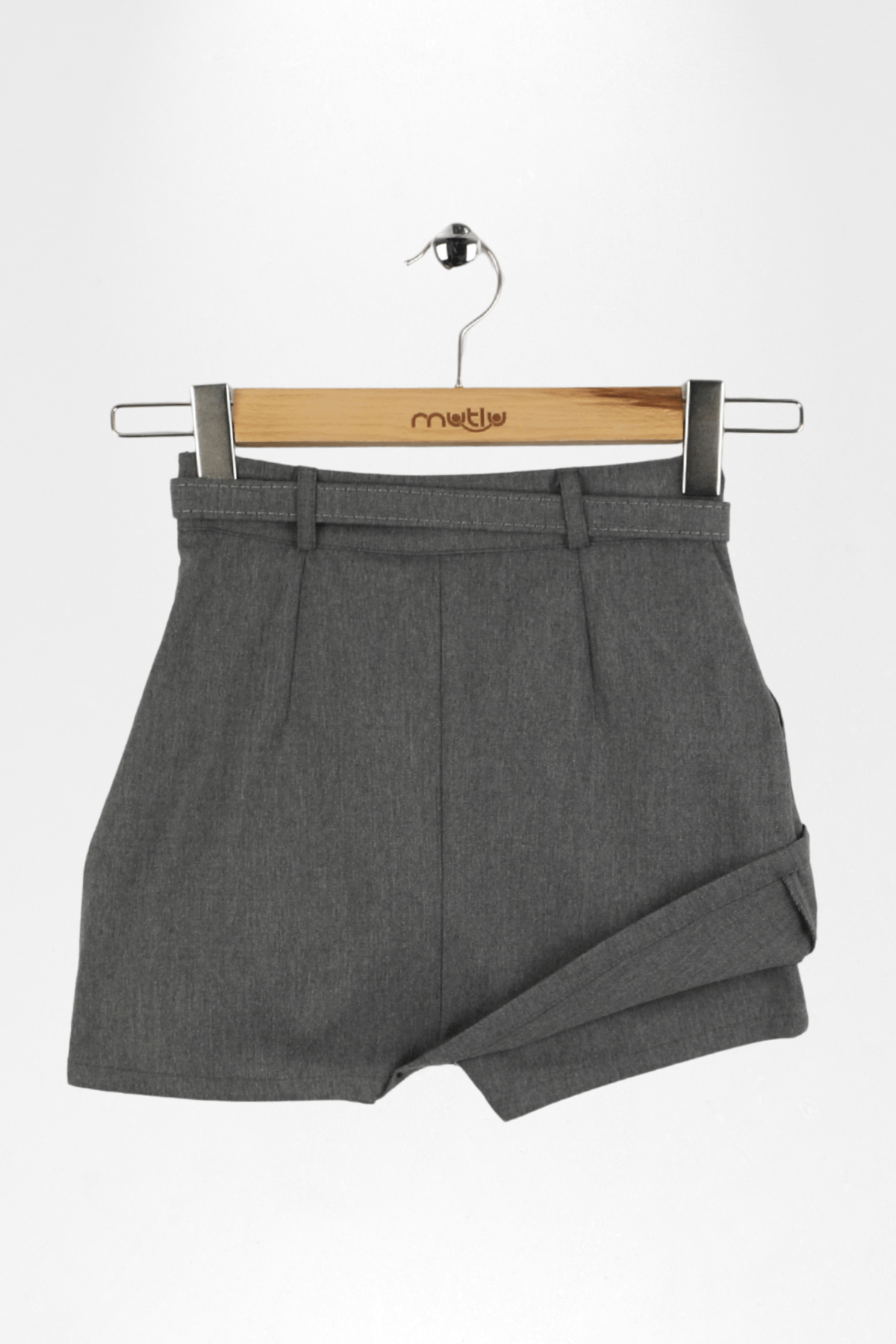 KEMERLİ KIZ OKUL ŞORT ETEK