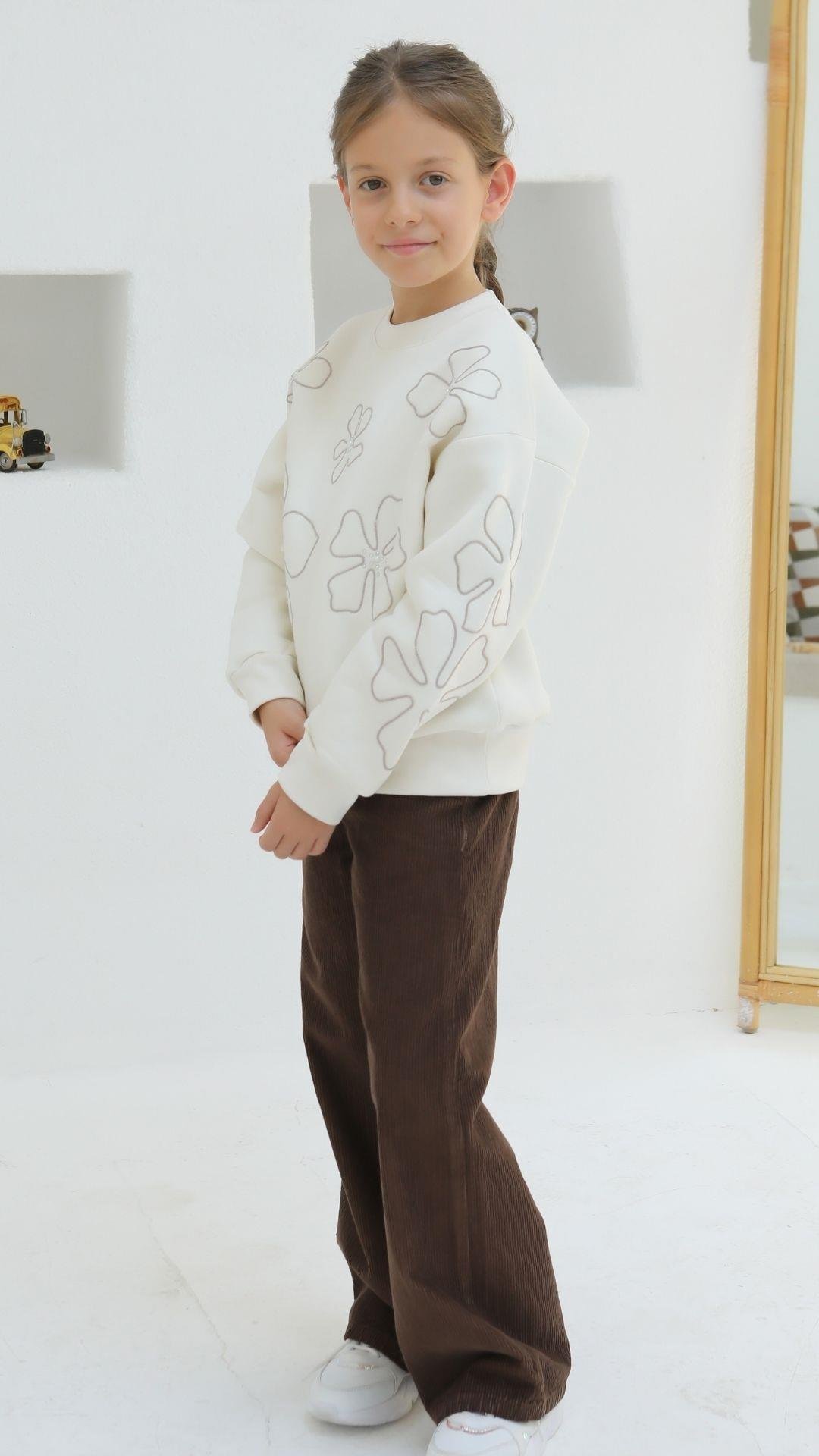 NAKIŞLI VE TAŞLI KIZ SWEATSHIRT