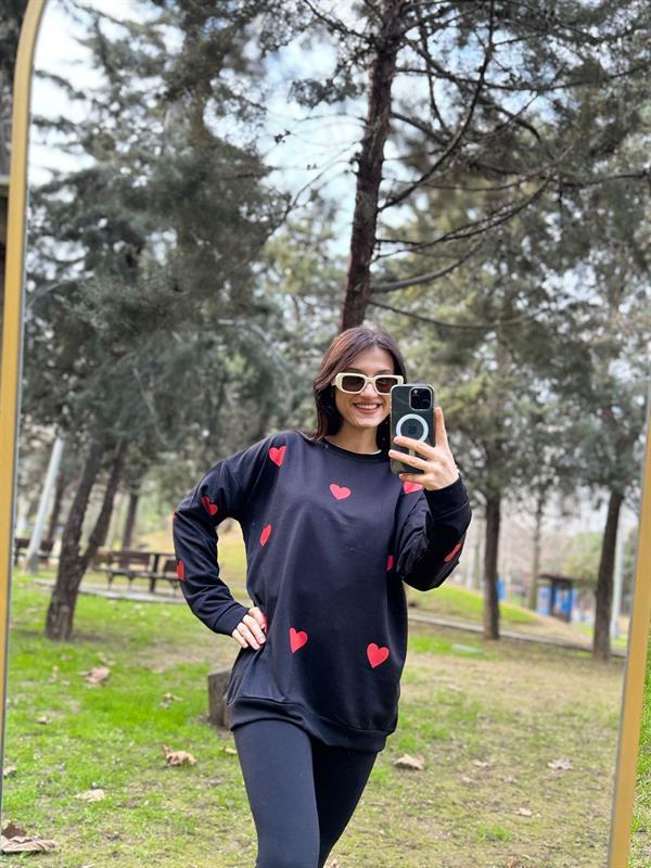 KALP BASKILI SİYAH İPLİK SWEATSHİRT