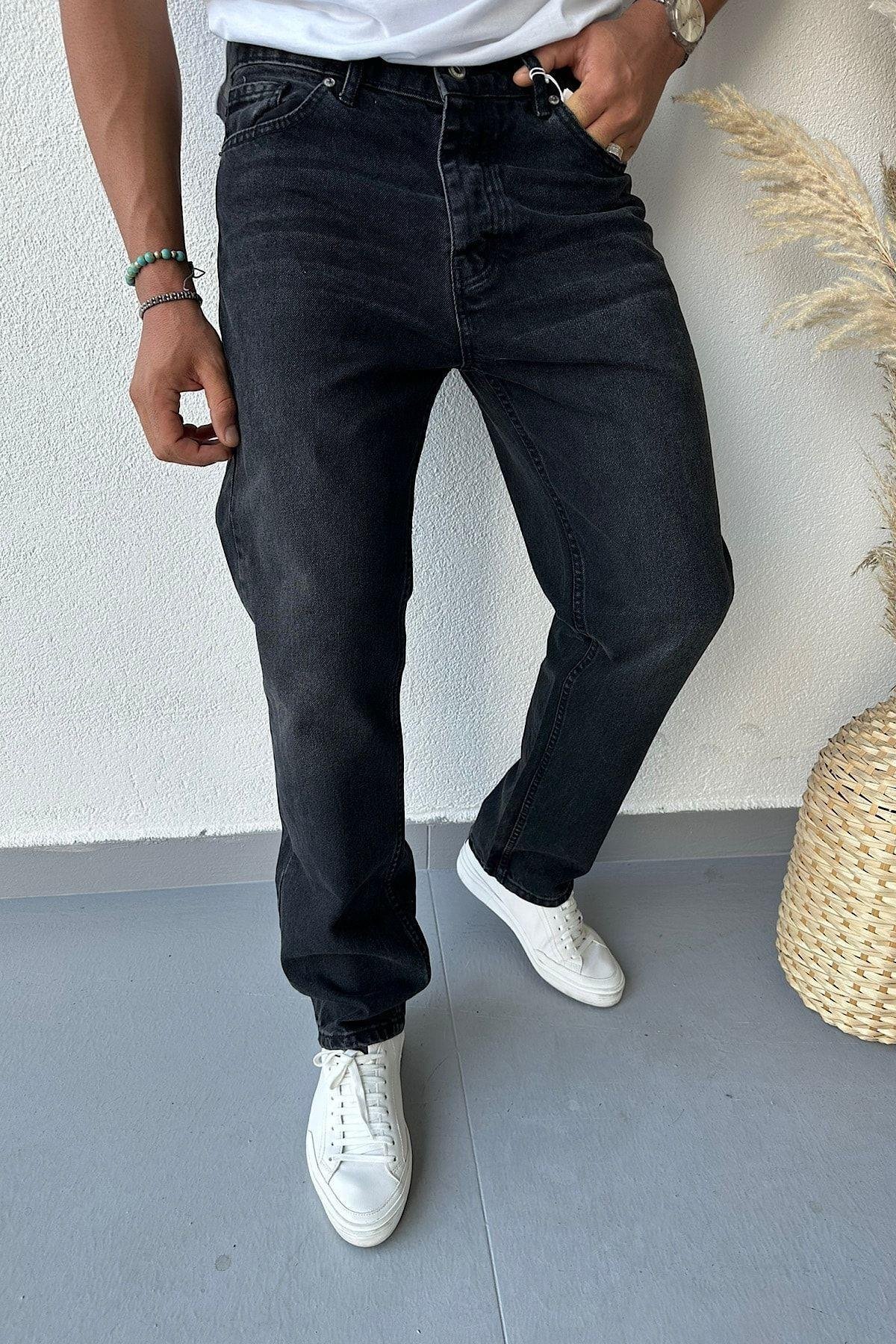Baggy Bol Kesim Siyah Eskitme Yıkamalı Rahat Kalıp Kot Pantolon