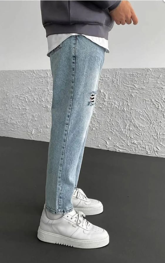 Boyfriend Lazer Işlemli Ve Taşlamalı Kot Pantolon