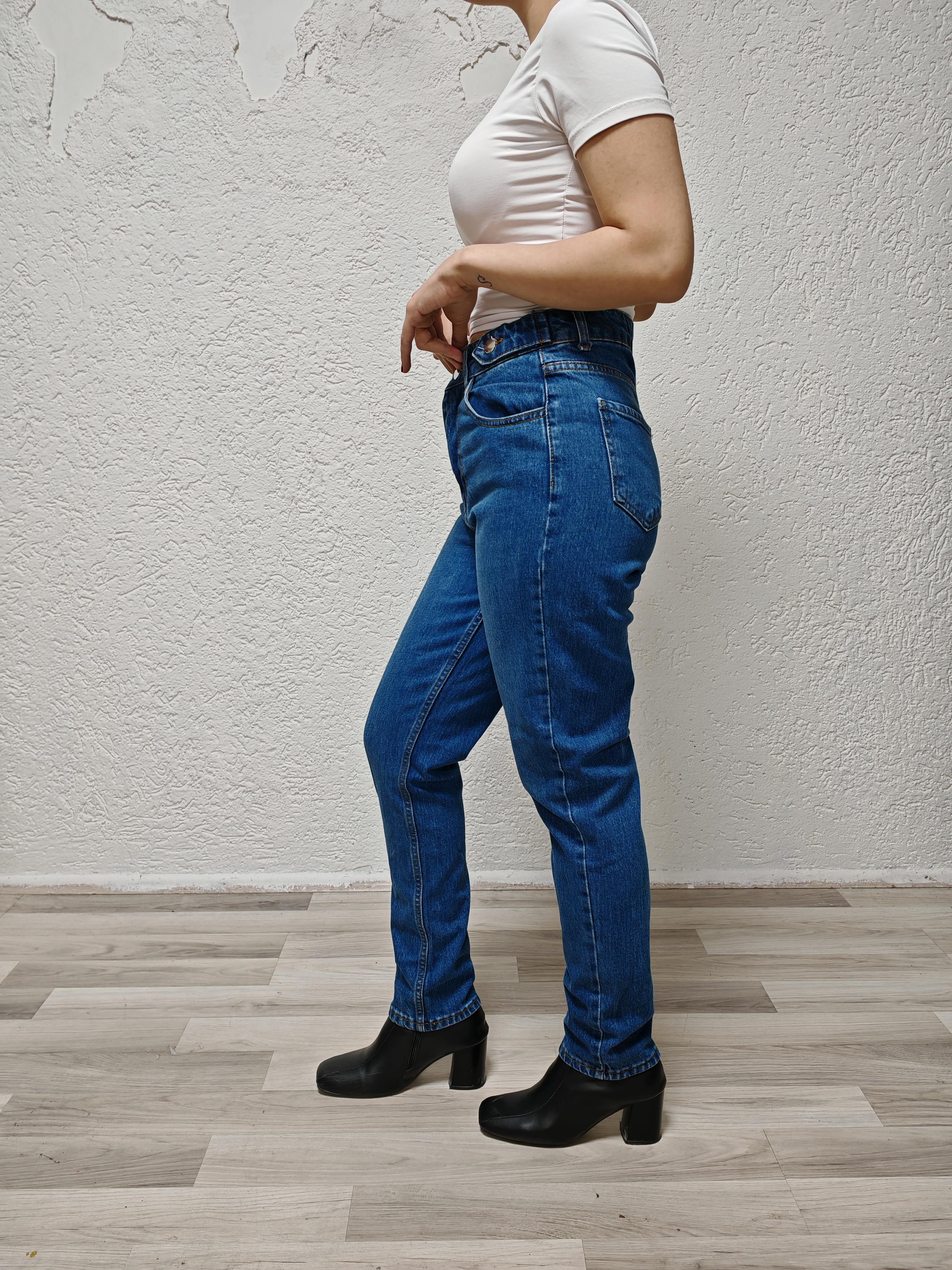 lacivert kemer detaylı mom jean kadın